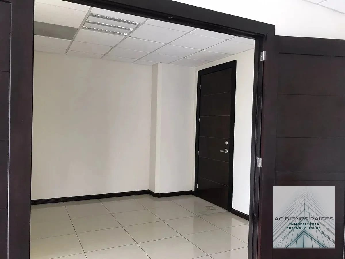 DESIGN CENTER oficina en renta /venta — Oficina en Alquiler en Zona 10, Guatemala, Ciudad — foto 1 de 4