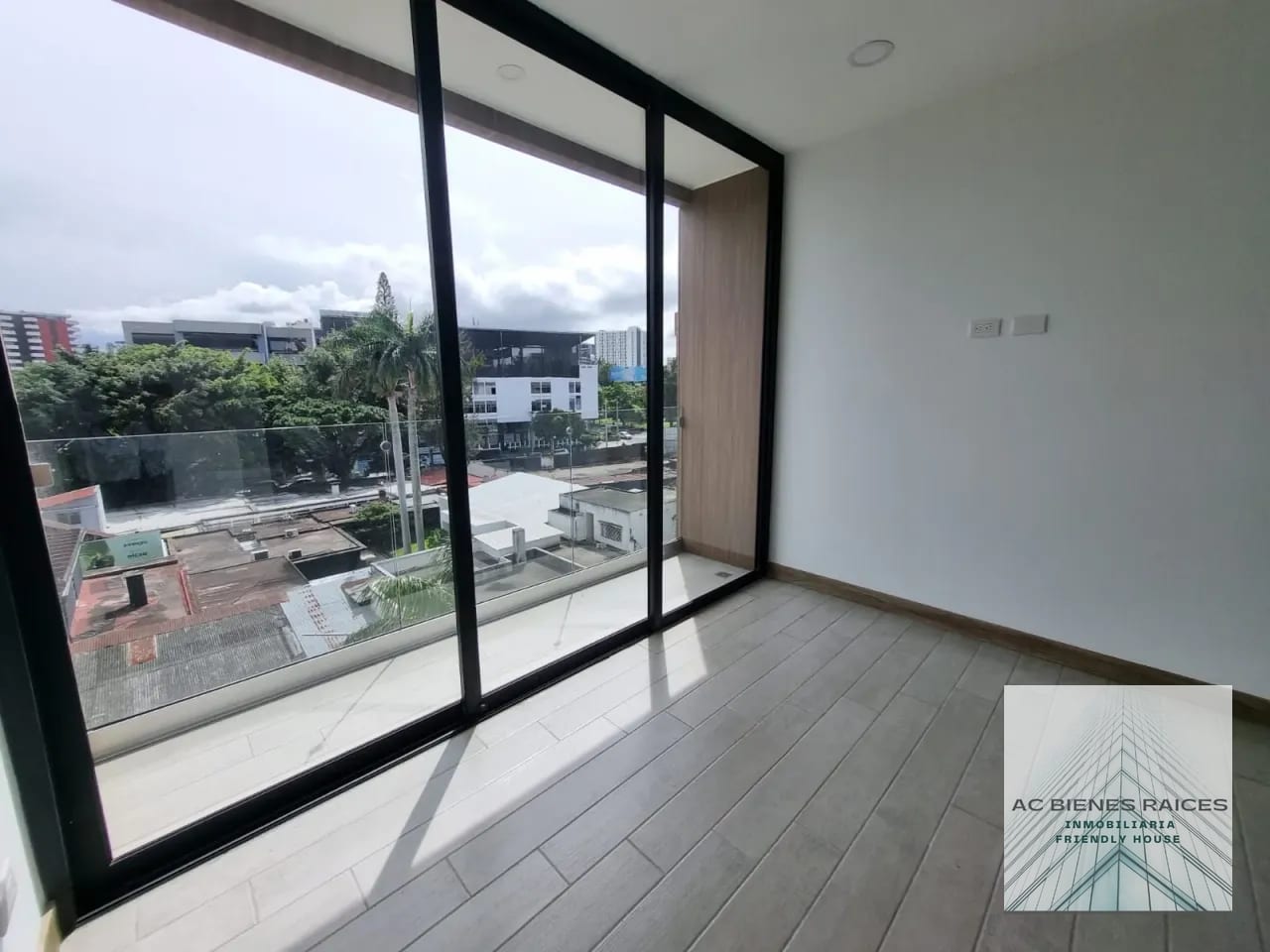 Providencia apto en renta zona 13 3 habitaciones — Apartamento en Alquiler en Zona 13, Guatemala, Ciudad — foto 1 de 13