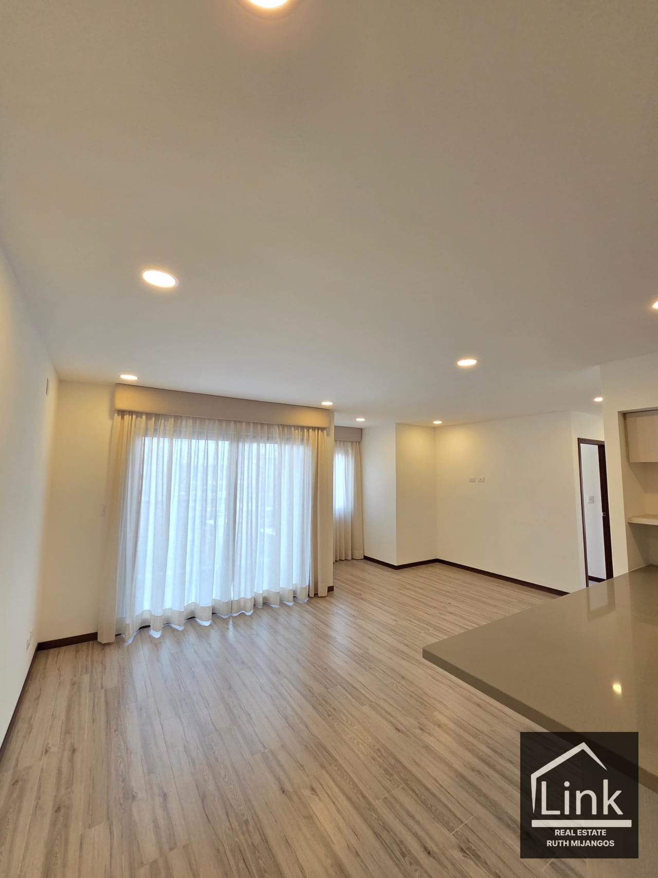 Renta de Apartamento zona 10 NEO 2 — Apartamento en Alquiler en Neo Apartamentos, Zona 10, Guatemala, Ciudad — foto 3 de 15