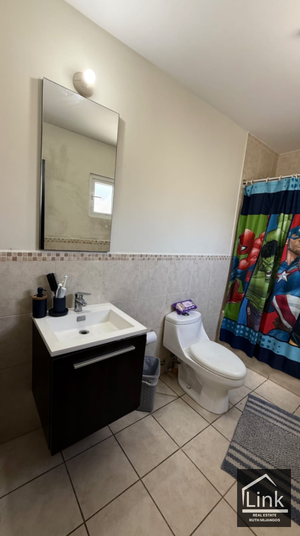 Espectacular Casa En Venta LAS LUCES DEL ENCINAL ZONA 7 MIXCO — Casa en Venta en El Encinal, Zona 7 Mixco, Guatemala, Ciudad — foto 11 de 15