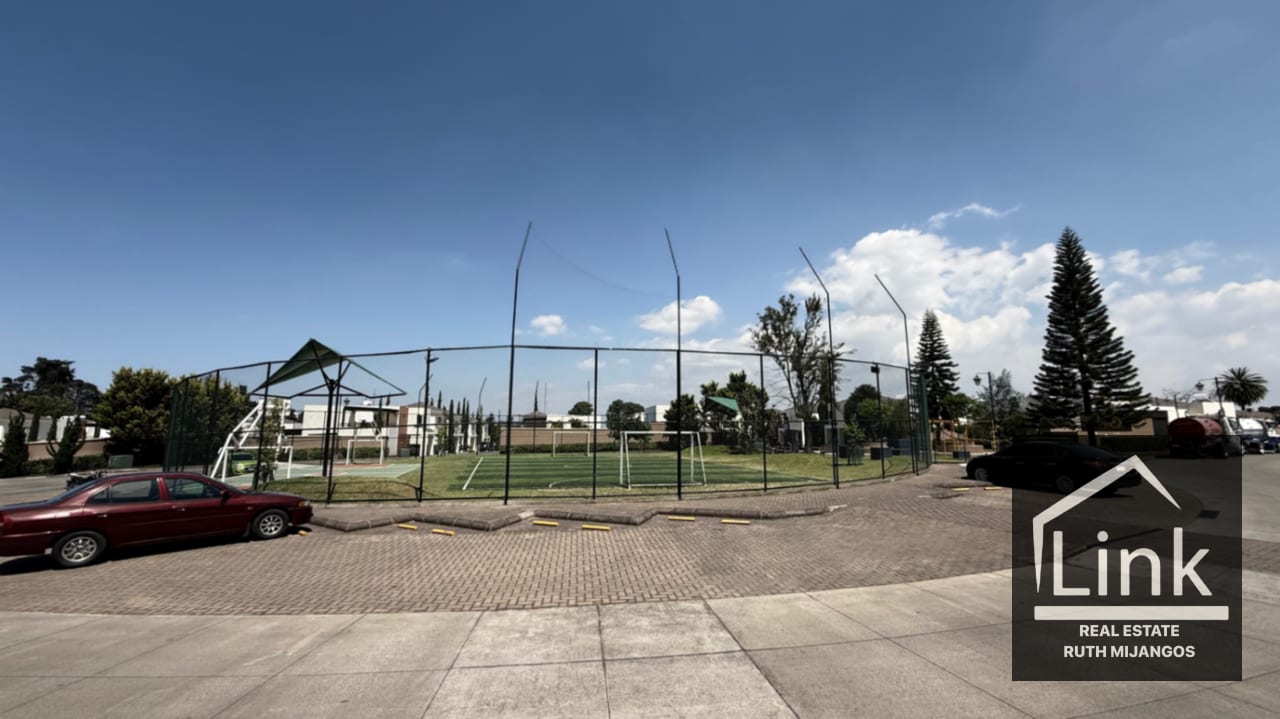 Espectacular Casa En Venta LAS LUCES DEL ENCINAL ZONA 7 MIXCO — Casa en Venta en El Encinal, Zona 7 Mixco, Guatemala, Ciudad — foto 13 de 15