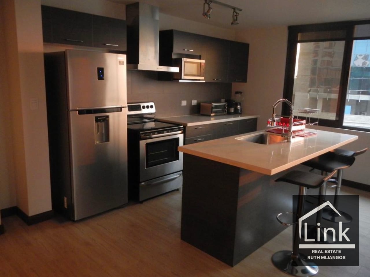 Precioso Apartamento en ALQUILER Amueblado — Apartamento en Alquiler en Veinti4, Zona 10, Guatemala, Ciudad — foto 2 de 6