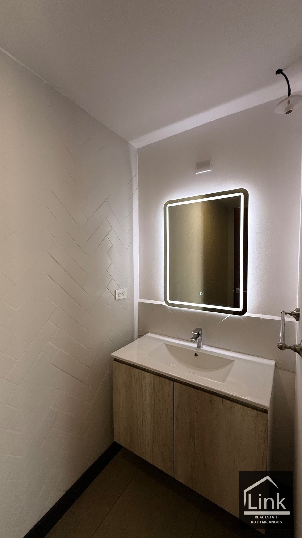 Precioso y Amplio Apartamento en Renta CAÑADAS DE ELGIN Z.13 — Apartamento en Alquiler en Cañadas de Elgin, Zona 13, Guatemala, Ciudad — foto 3 de 15