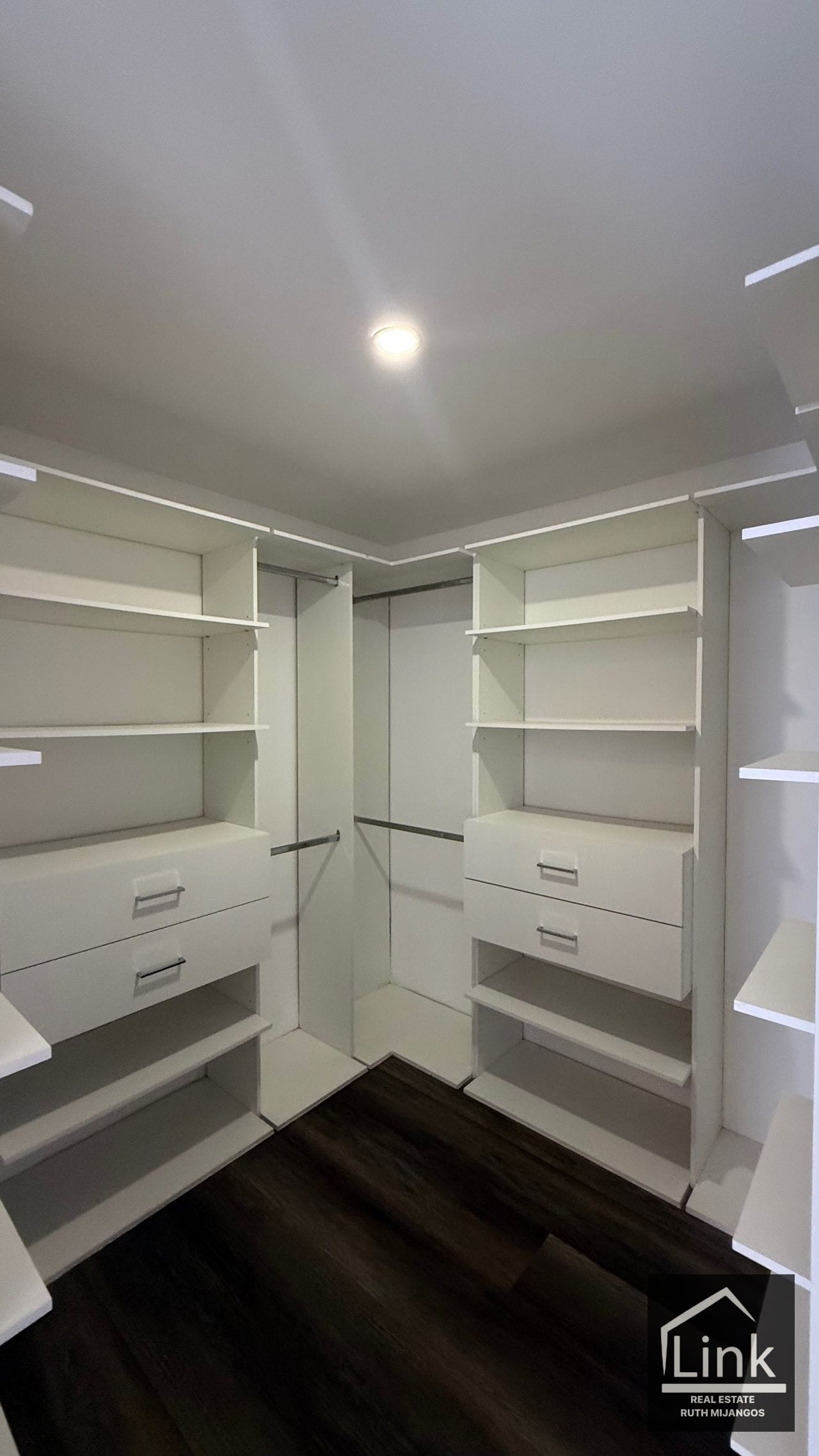 Precioso y Amplio Apartamento en Renta CAÑADAS DE ELGIN Z.13 — Apartamento en Alquiler en Cañadas de Elgin, Zona 13, Guatemala, Ciudad — foto 9 de 15