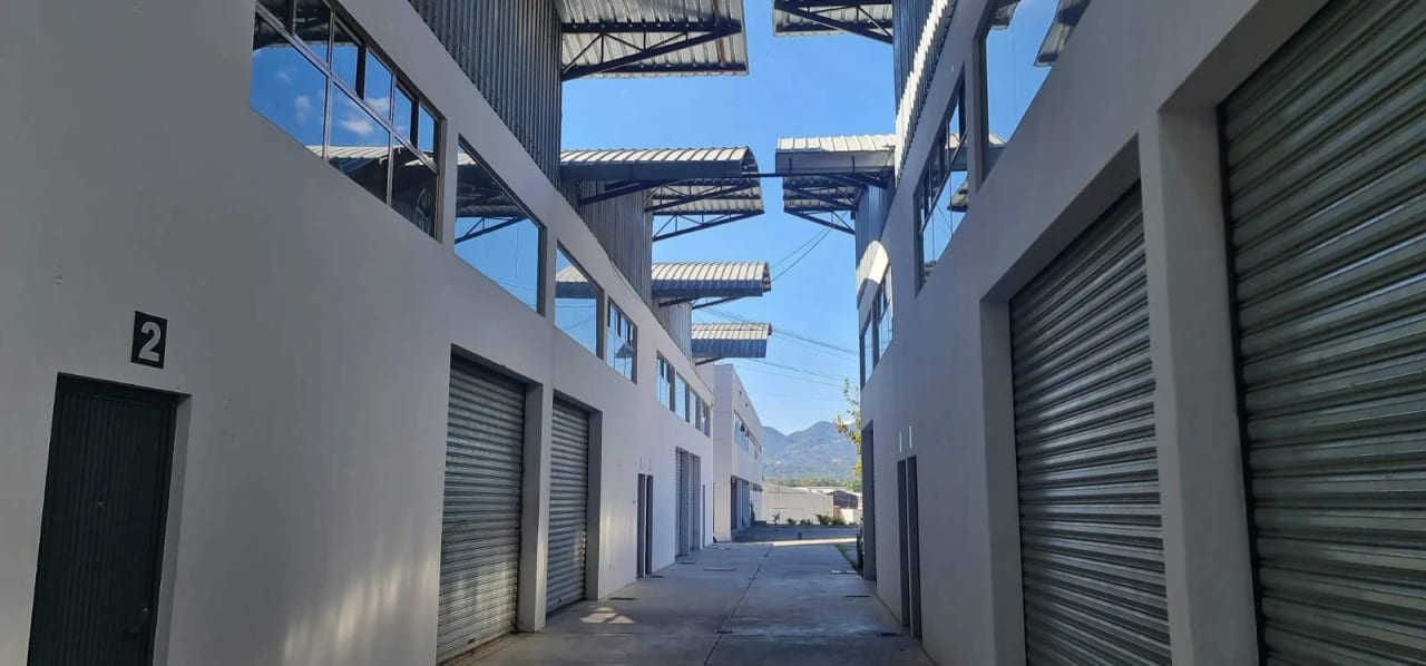 🏢 ¡OFIBODEGA DISPONIBLE PARA ENTREGA INMEDIATA! 🚀EN EL NARANJO — Bodega / Ofibodega en Alquiler en Zona 4 Mixco, Guatemala, Ciudad — foto 4 de 7