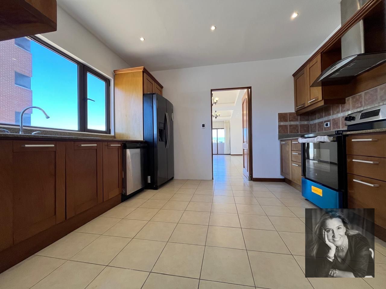 Apartamento con Amplios Balcones en Renta – Zona 15 - 3