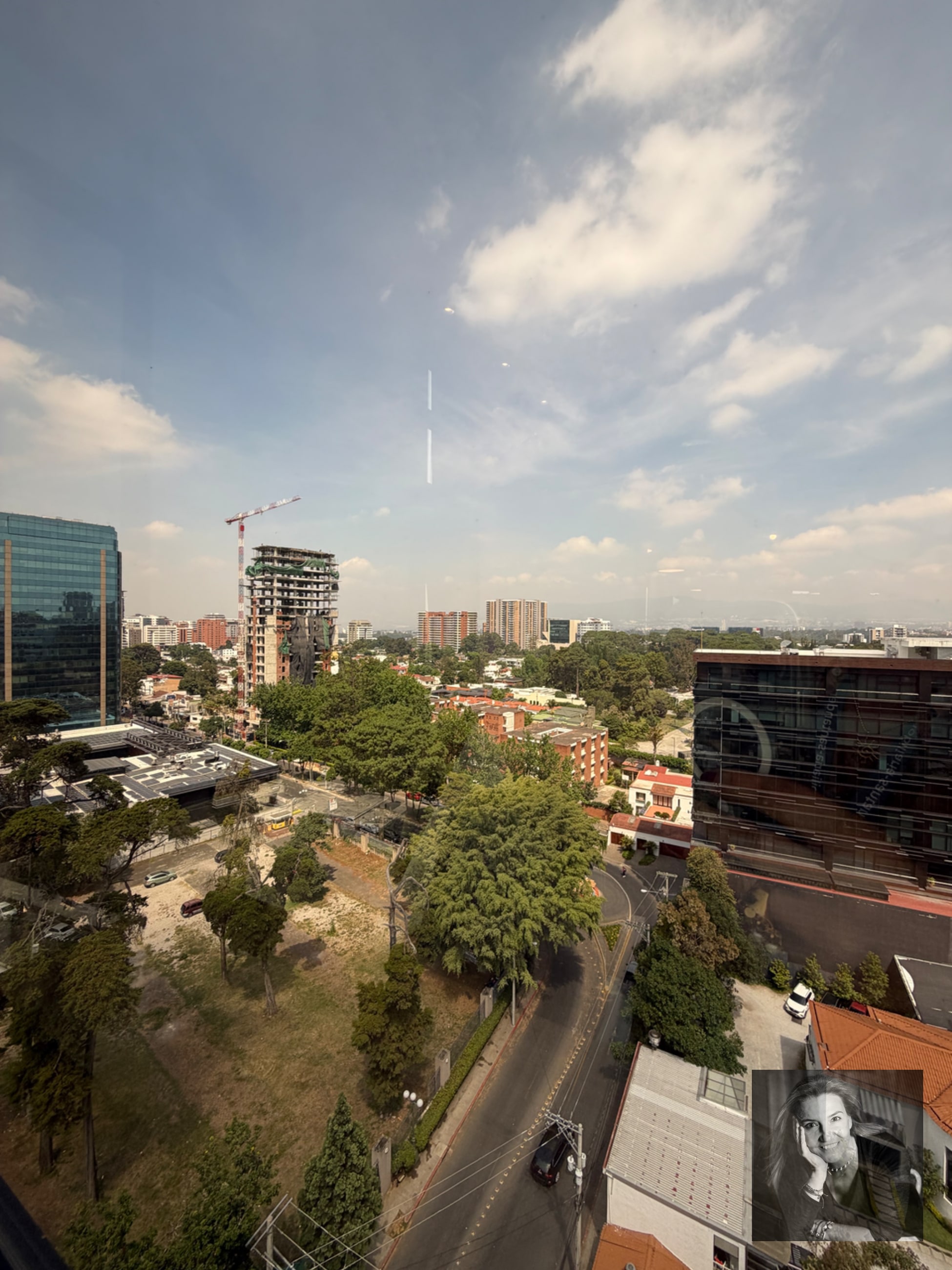 Moderna Oficina En Renta zona 14 — Oficina en Alquiler en Zona 14, Guatemala, Ciudad — foto 4 de 7