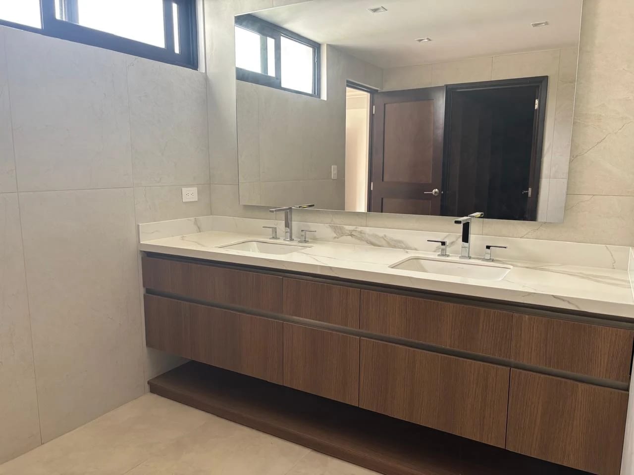 Casa en Venta OAKLAND, Zona 10 — Casa en Venta en Oakland I, Zona 10, Guatemala, Ciudad — foto 17 de 17