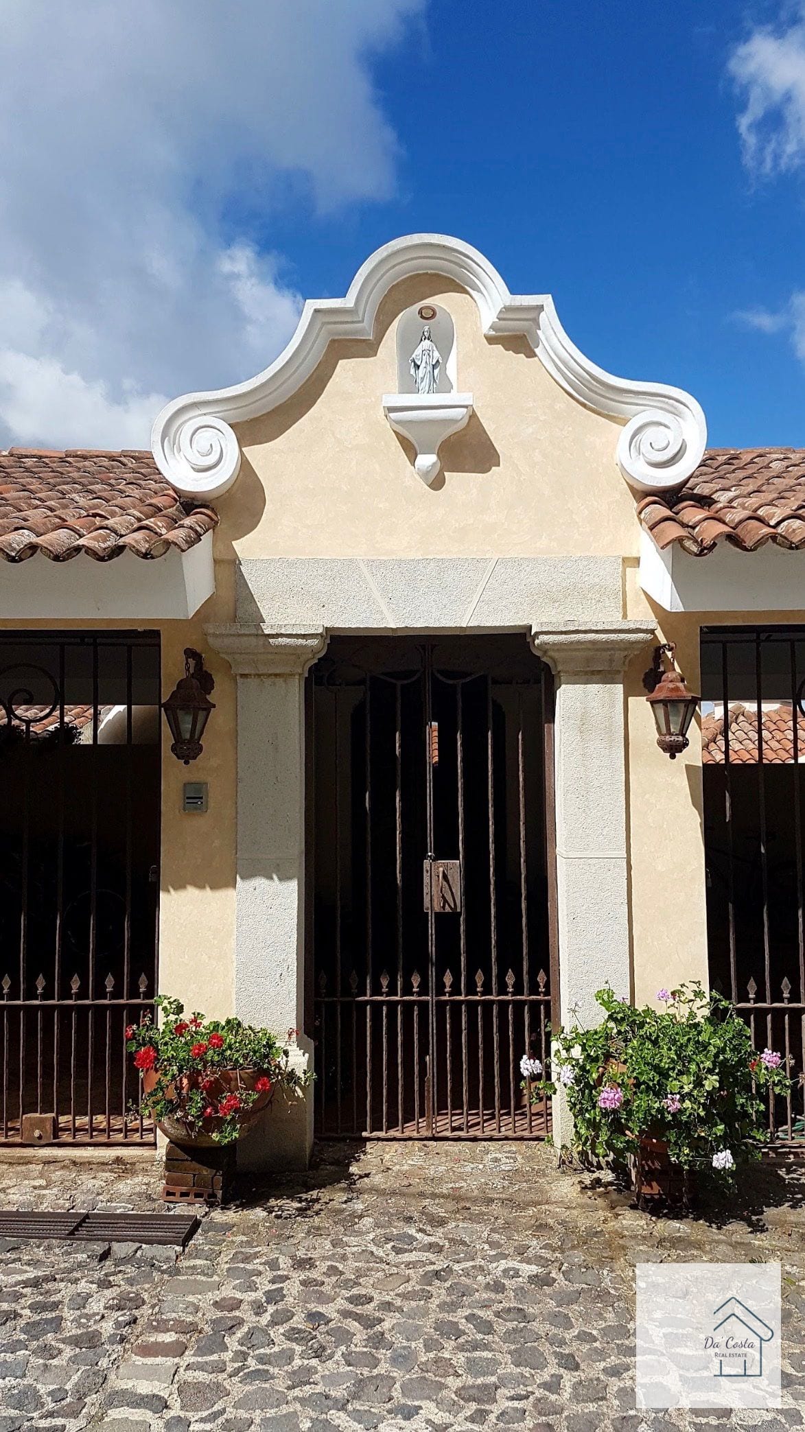 Casa en venta Altos de Miralvalle — Casa en Venta en Zona 1 Mixco, Guatemala, Ciudad — foto 2 de 17
