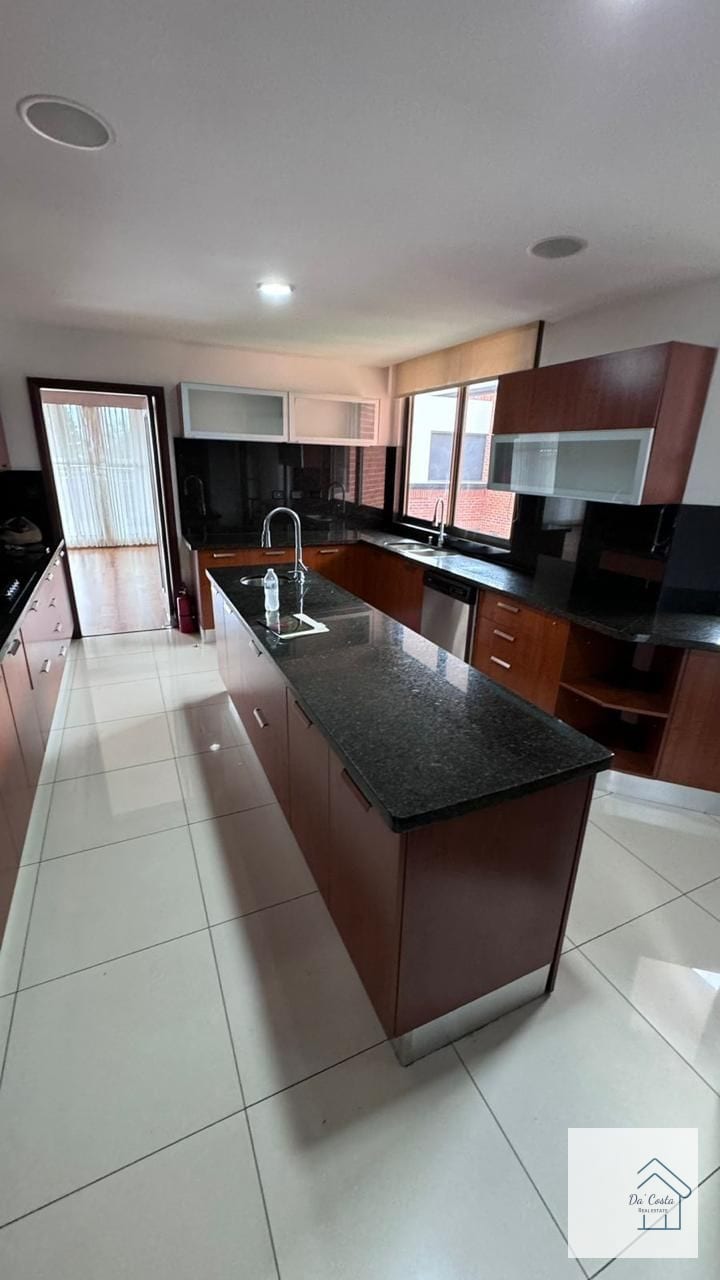 Alquiler apartamento zona 15 VHI — Apartamento en Alquiler en Verdino, Zona 15, Guatemala, Ciudad — foto 2 de 13