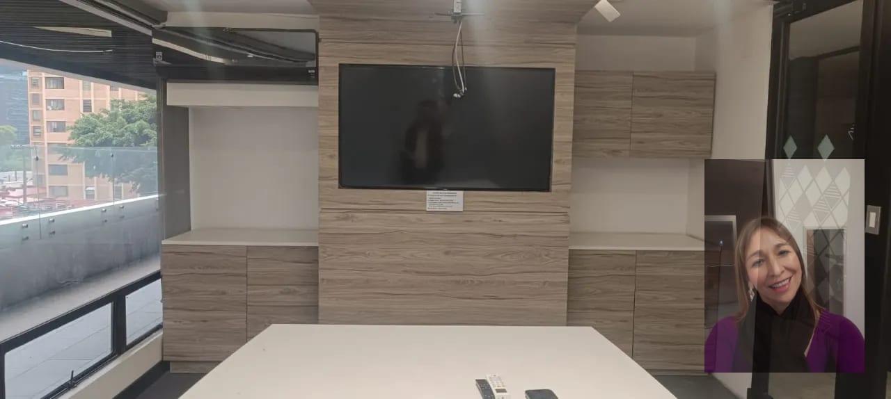 Alquiler Oficinas Géminis equipada con parqueos — Oficina en Alquiler en Zona 10, Guatemala, Ciudad — foto 9 de 10