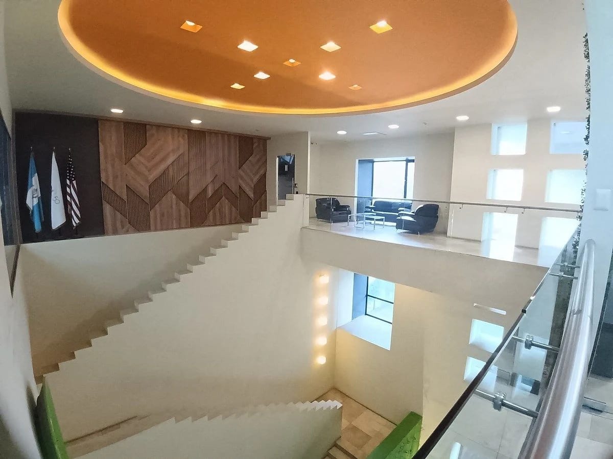 Oficina corporativa (piso completo) en Zona 10 | 579.82 m² | 14 parqueos — Oficina en Venta en Terraesperanza, Zona 10, Guatemala, Ciudad — foto 2 de 17