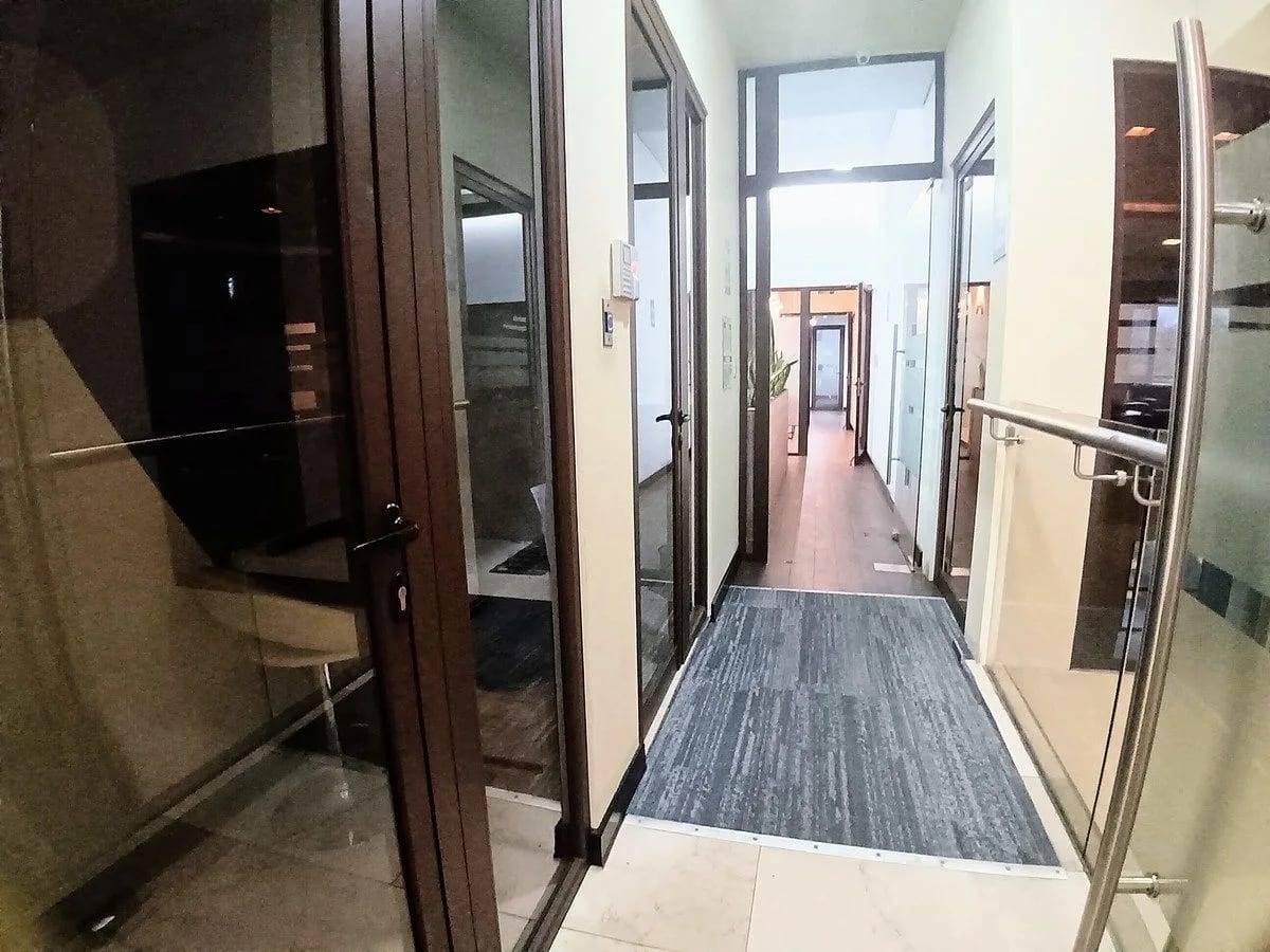 Oficina corporativa (piso completo) en Zona 10 | 579.82 m² | 14 parqueos — Oficina en Venta en Terraesperanza, Zona 10, Guatemala, Ciudad — foto 12 de 17