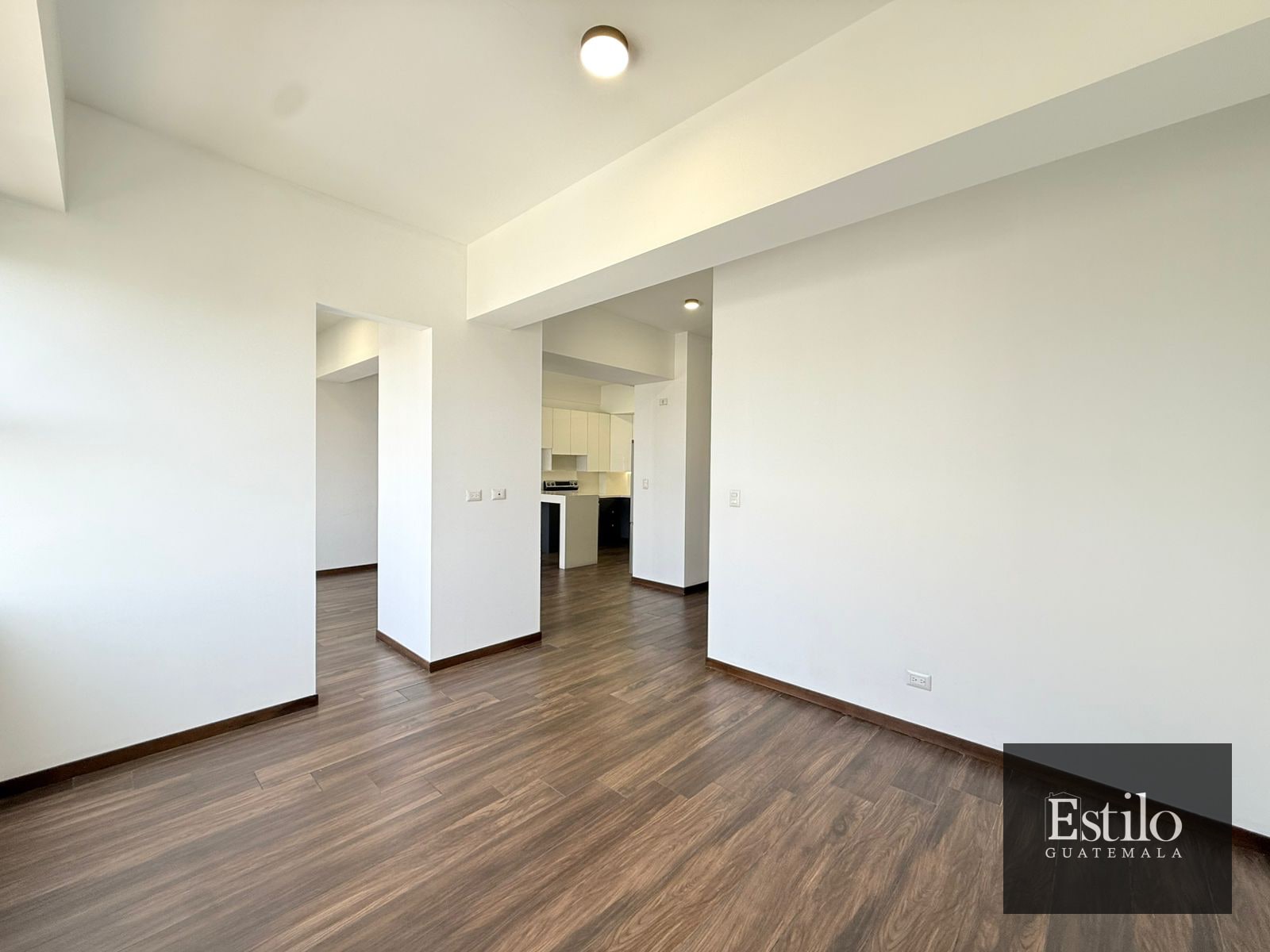 Precioso Apartamento Con Dorm De Servicio Z.10 - 12