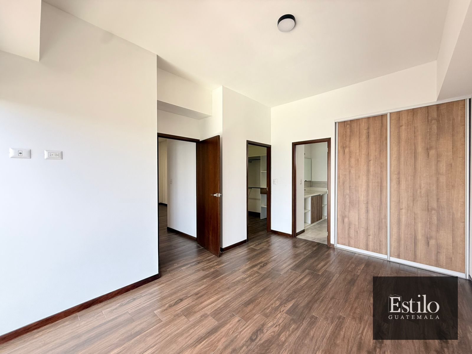 Precioso Apartamento Con Dorm De Servicio Z.10 - 11
