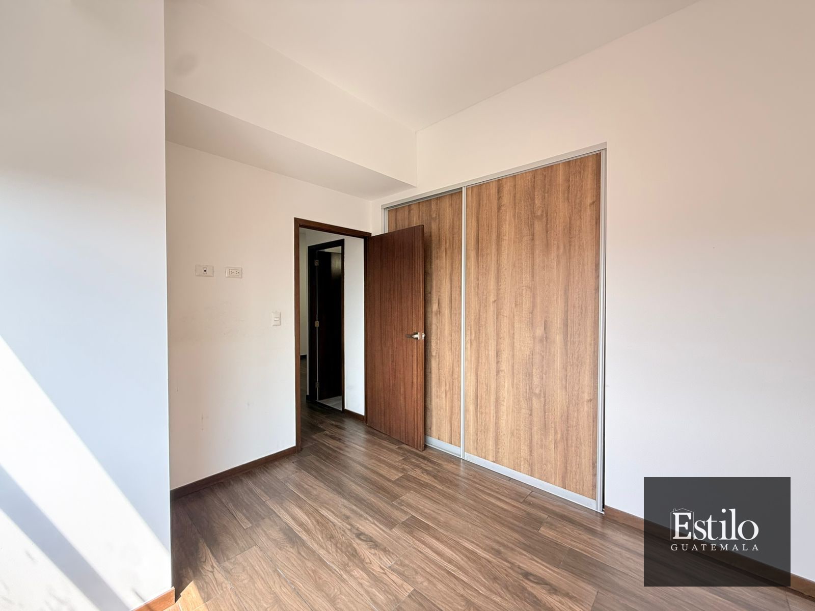 Precioso Apartamento Con Dorm De Servicio Z.10 - 10