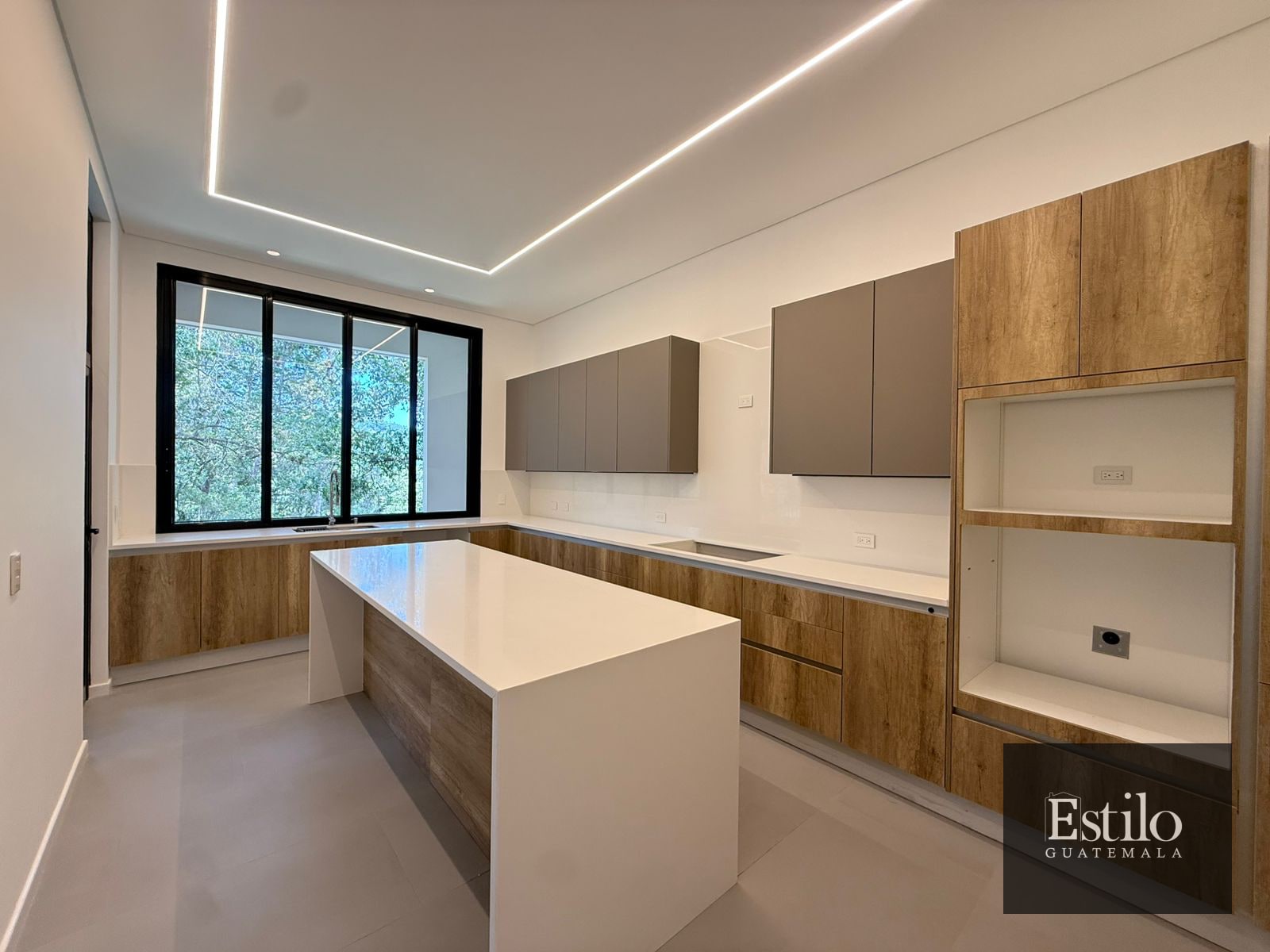 Preciosa Casa En Venta Z.16 — Casa en Venta en Zona 16, Guatemala, Ciudad — foto 5 de 17