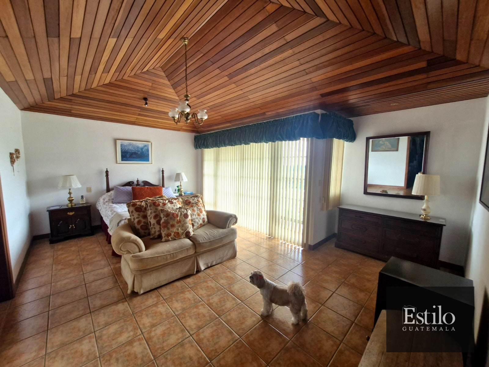 Hermosa y Elegante Casa En las Cumbres — Casa en Venta en Las Cumbres, Zona 16, Guatemala, Ciudad — foto 3 de 10