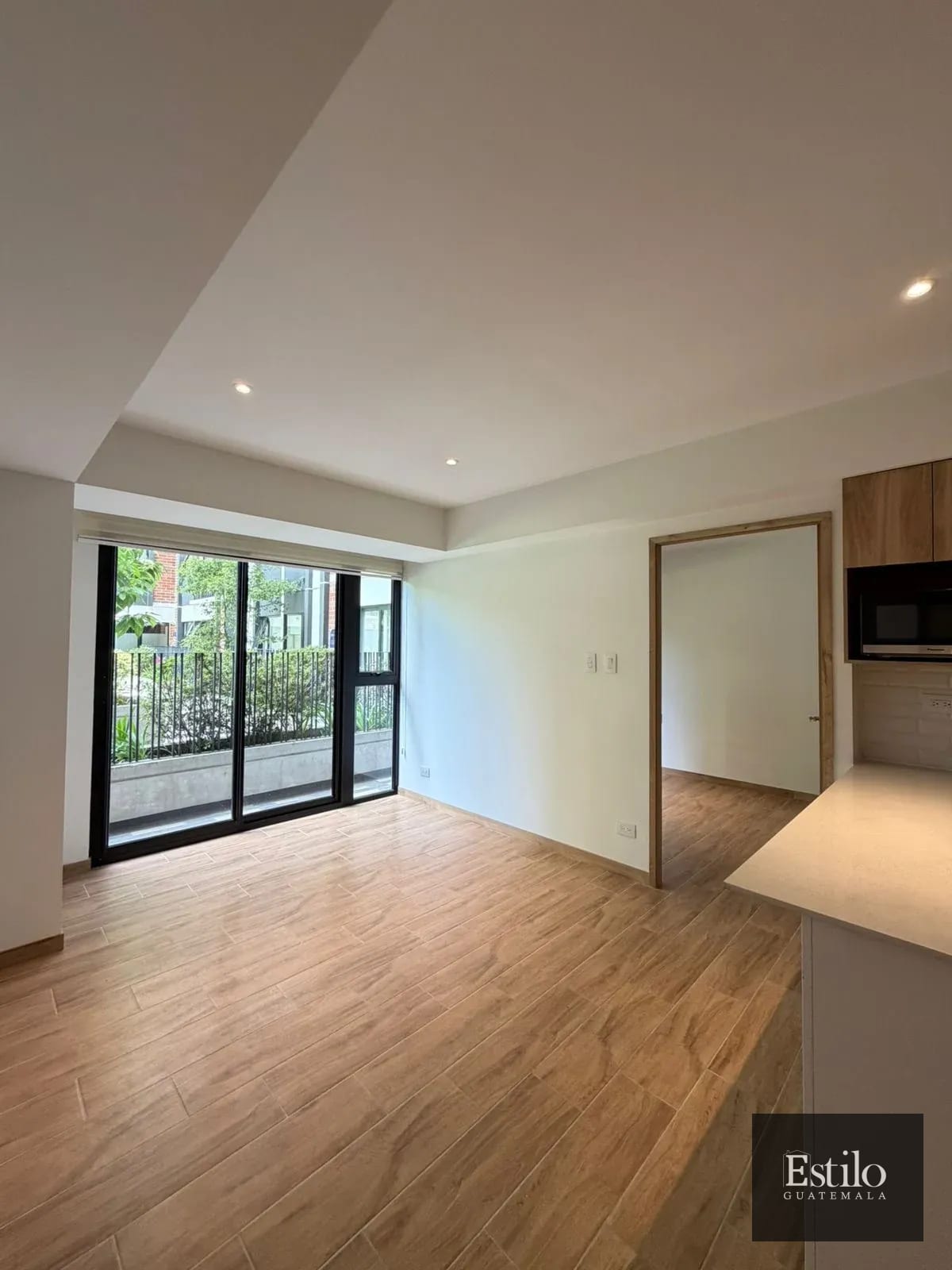 Precioso Apartamento Con Salida Al Jardín Z.9 — Apartamento en Venta en Cendana, Zona 9, Guatemala, Ciudad — foto 10 de 13