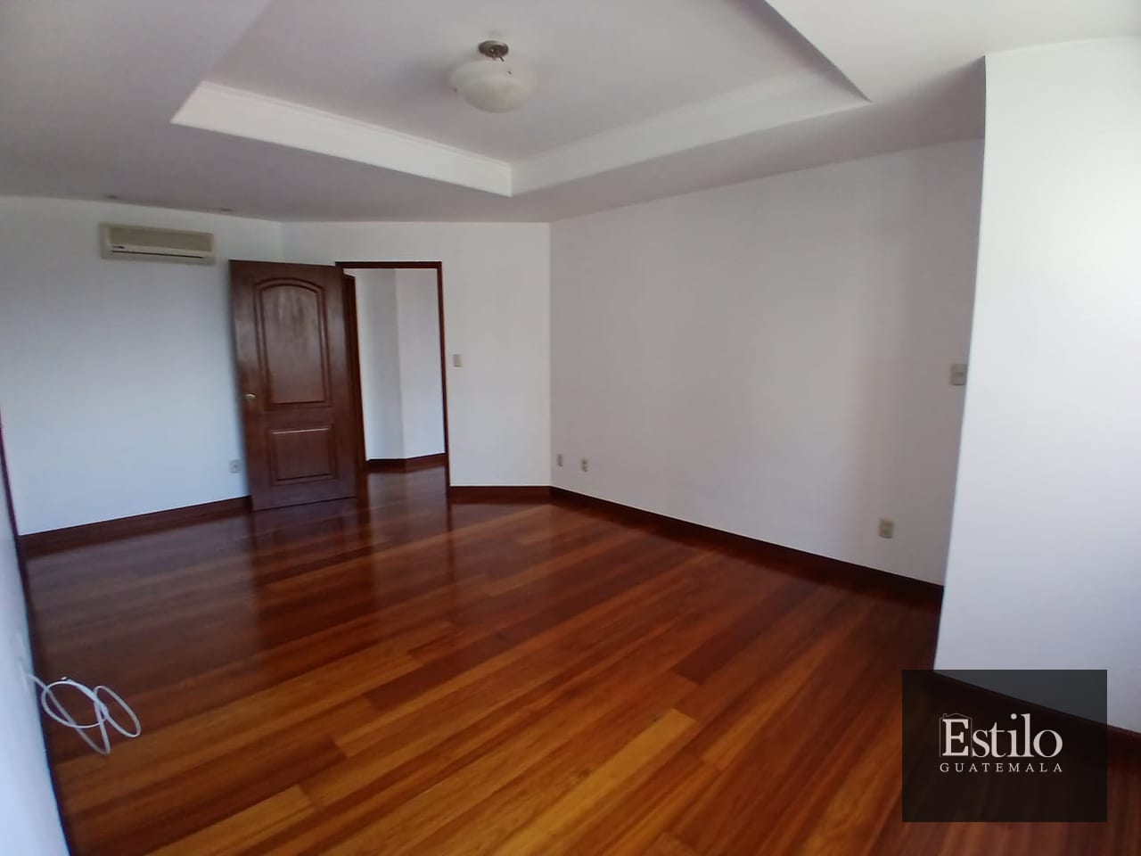 LINDO APARTAMENTO CON CUARTO DE SERVICIO — Apartamento en Alquiler en Bellagio, Zona 14, Guatemala, Ciudad — foto 5 de 17