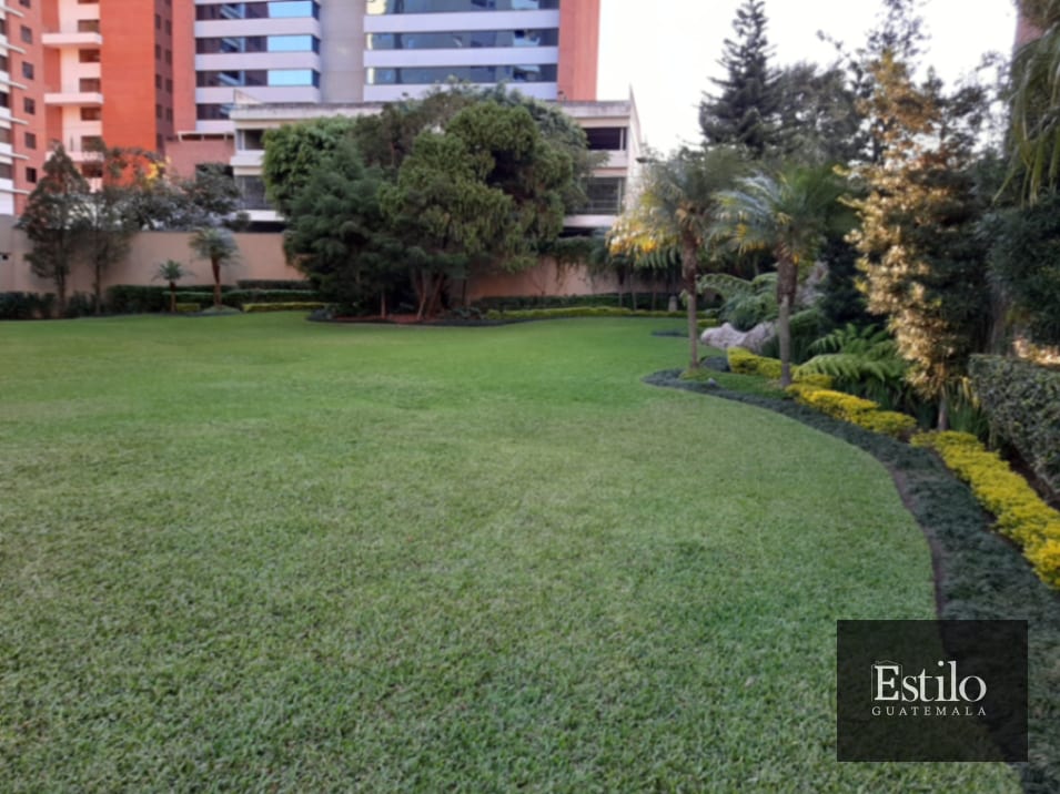 LINDO APARTAMENTO CON CUARTO DE SERVICIO — Apartamento en Alquiler en Bellagio, Zona 14, Guatemala, Ciudad — foto 10 de 17