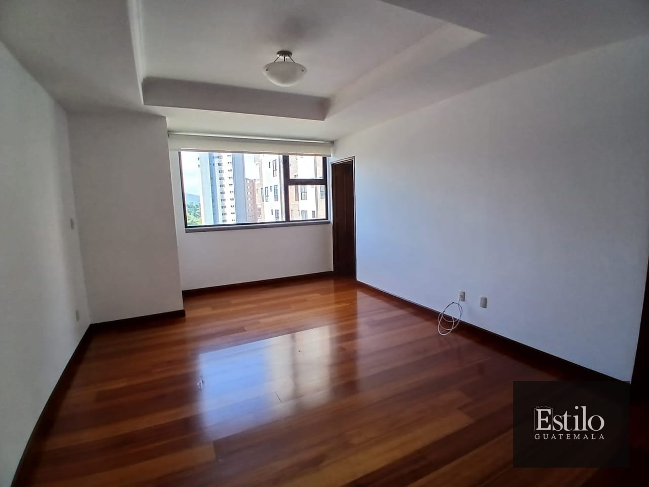 LINDO APARTAMENTO CON CUARTO DE SERVICIO — Apartamento en Alquiler en Bellagio, Zona 14, Guatemala, Ciudad — foto 2 de 17