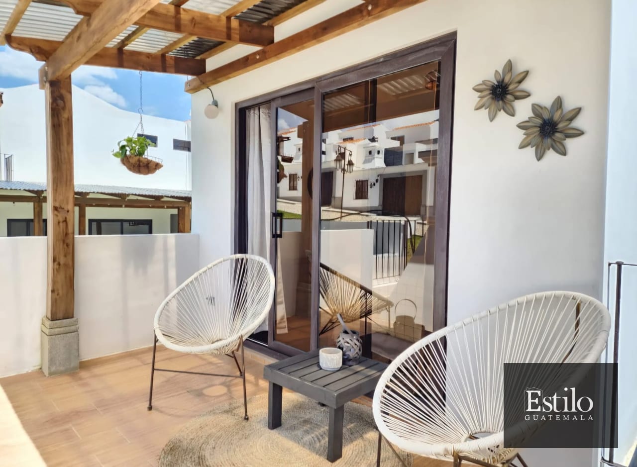 PRECIOSA CASA CON MUEBLES EN ANTIGUA GUATEMALA — Casa en Venta en Antigua, Sacatepéquez — foto 11 de 16
