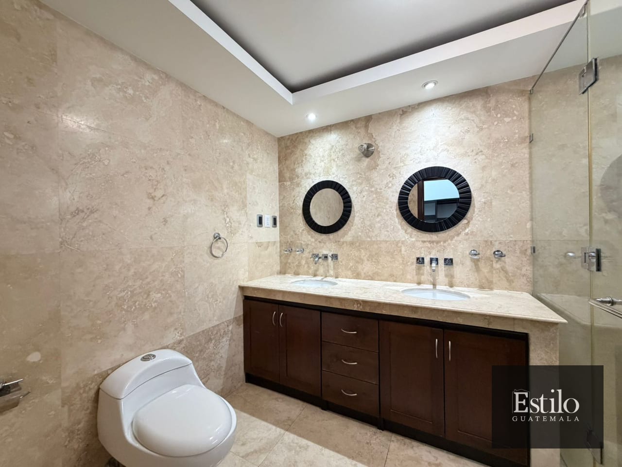 PRECIOSA CASA EN RENTA ZONA 16 — Casa en Alquiler en Zona 16, Guatemala, Ciudad — foto 16 de 17