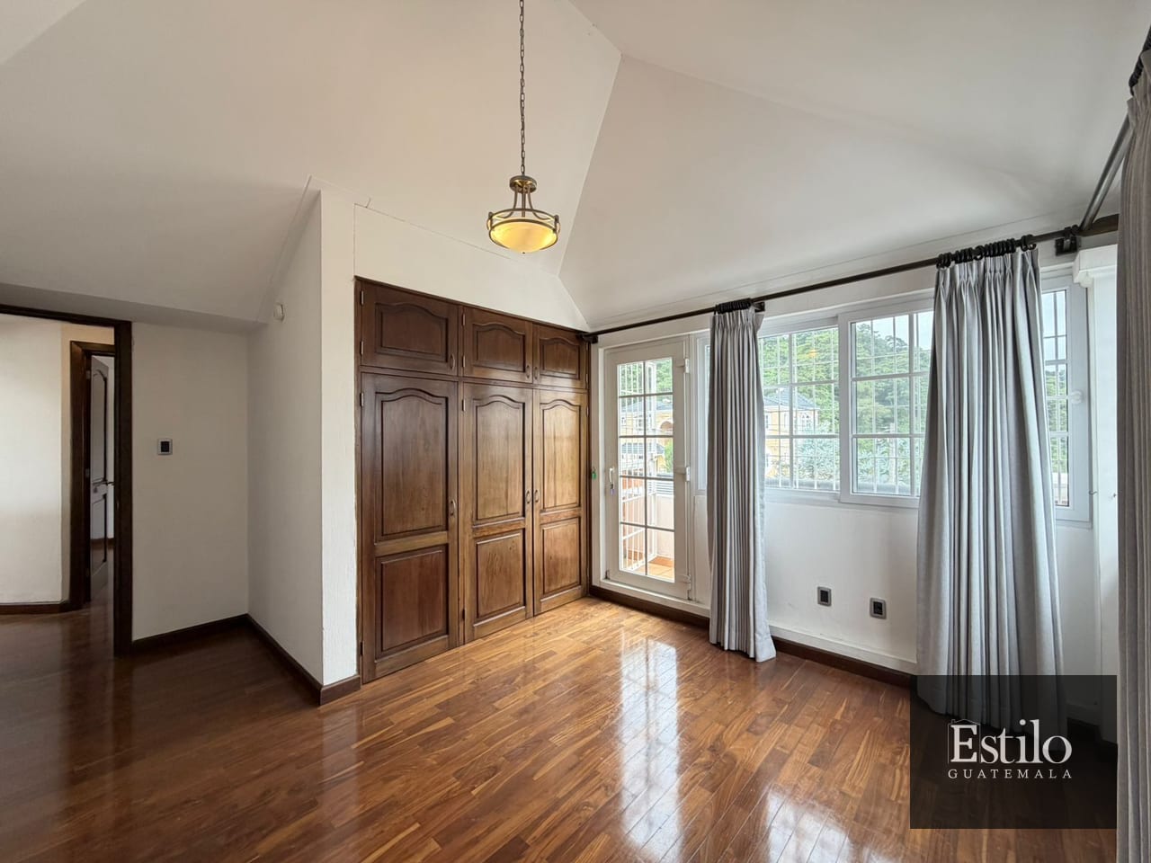 PRECIOSA CASA EN RENTA ZONA 16 — Casa en Alquiler en Zona 16, Guatemala, Ciudad — foto 15 de 17