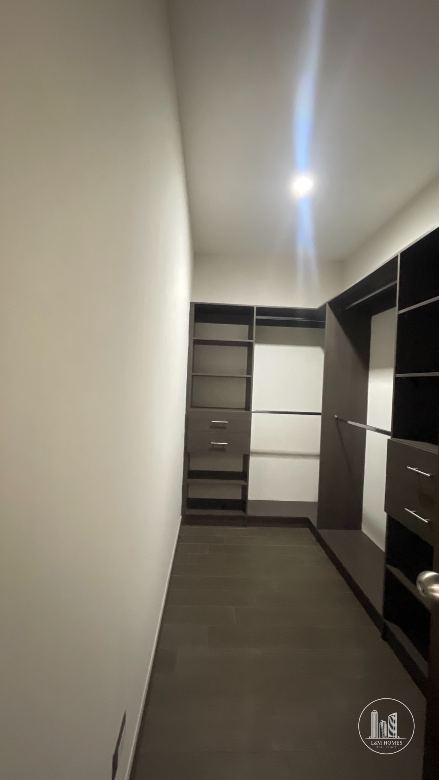Apartamento Tipo Estudio zona 10 — Apartamento en Alquiler en Zona 10, Guatemala, Ciudad — foto 4 de 6
