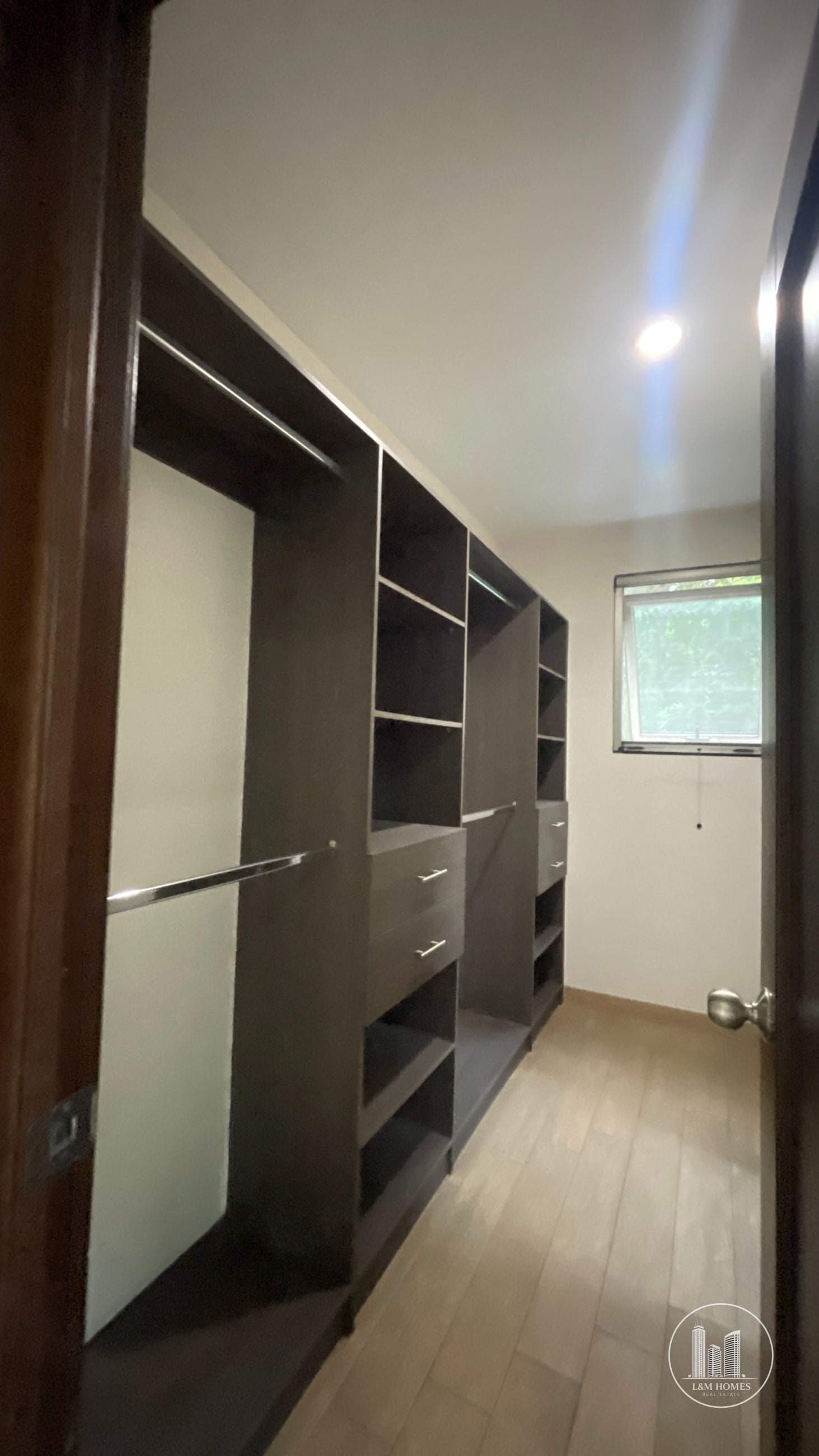 Lindo Apartamento zona 10 — Apartamento en Alquiler en Zona 10, Guatemala, Ciudad — foto 5 de 8