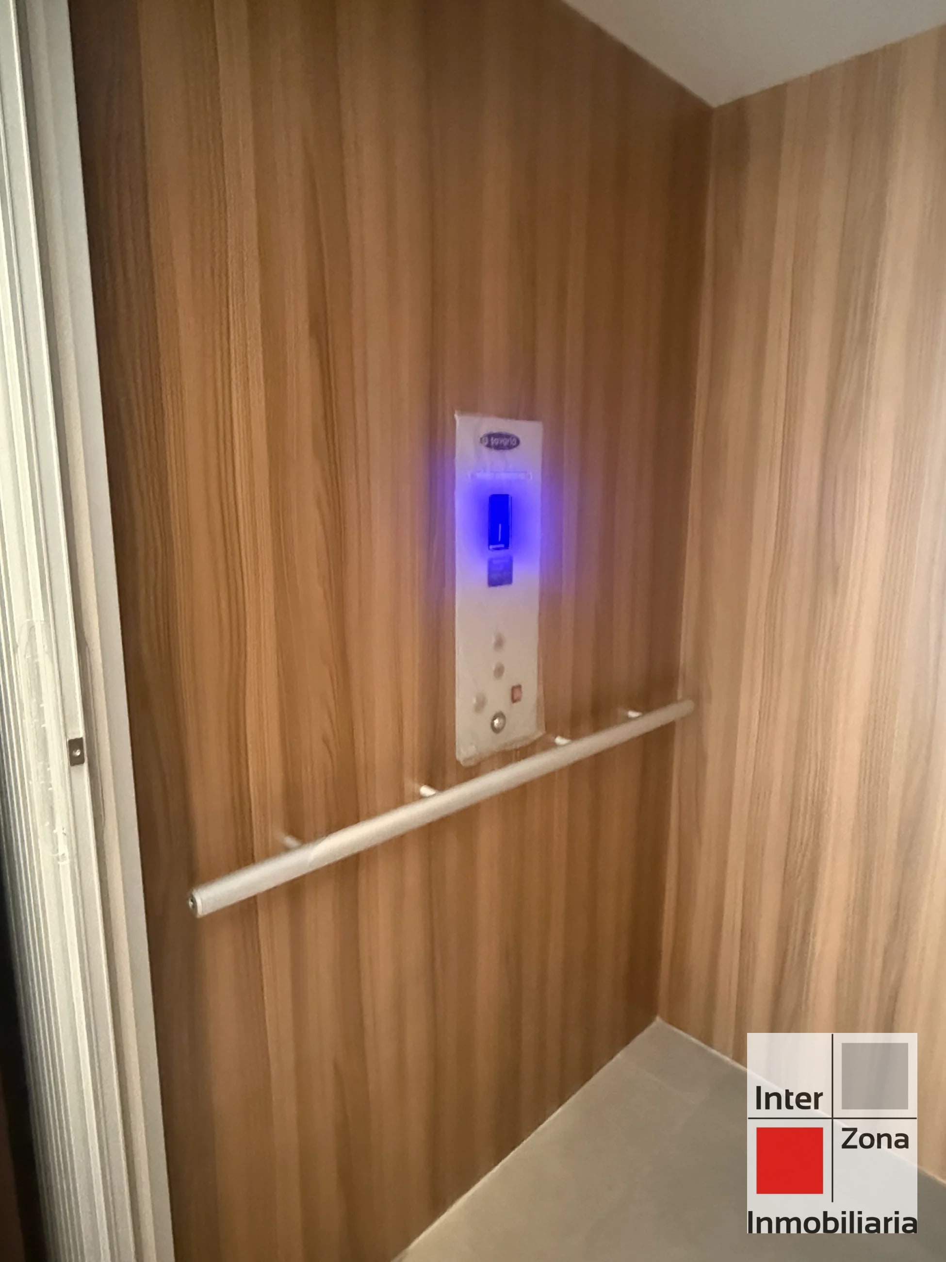 Casa en Molié, con elevador privado+panel solar. US$3,499 Junio 2026 — Casa en Alquiler en Zona 10, Guatemala, Ciudad — foto 15 de 16