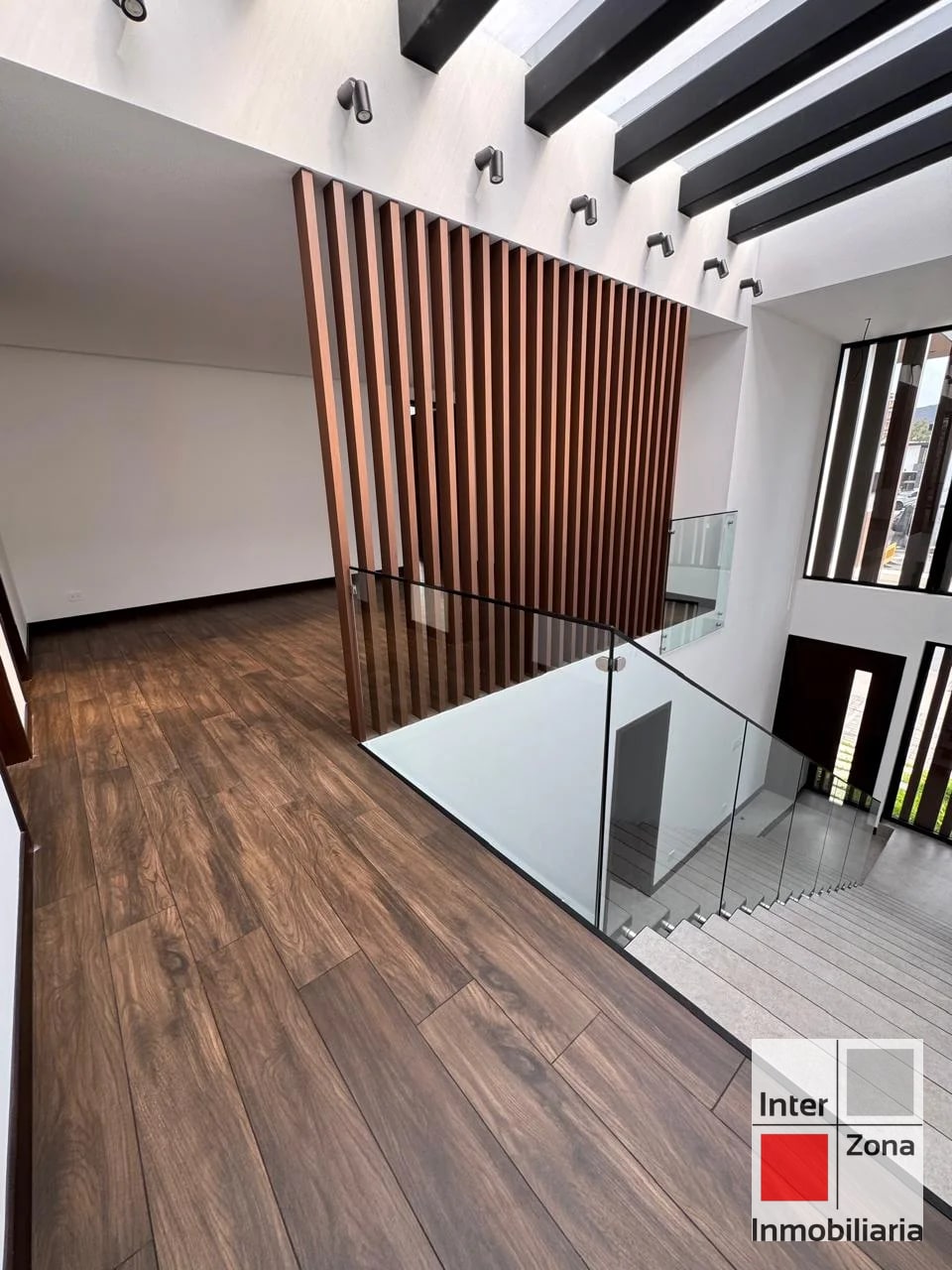 Casa en Molié, con elevador privado+panel solar. US$3,499 Junio 2026 — Casa en Alquiler en Zona 10, Guatemala, Ciudad — foto 12 de 16