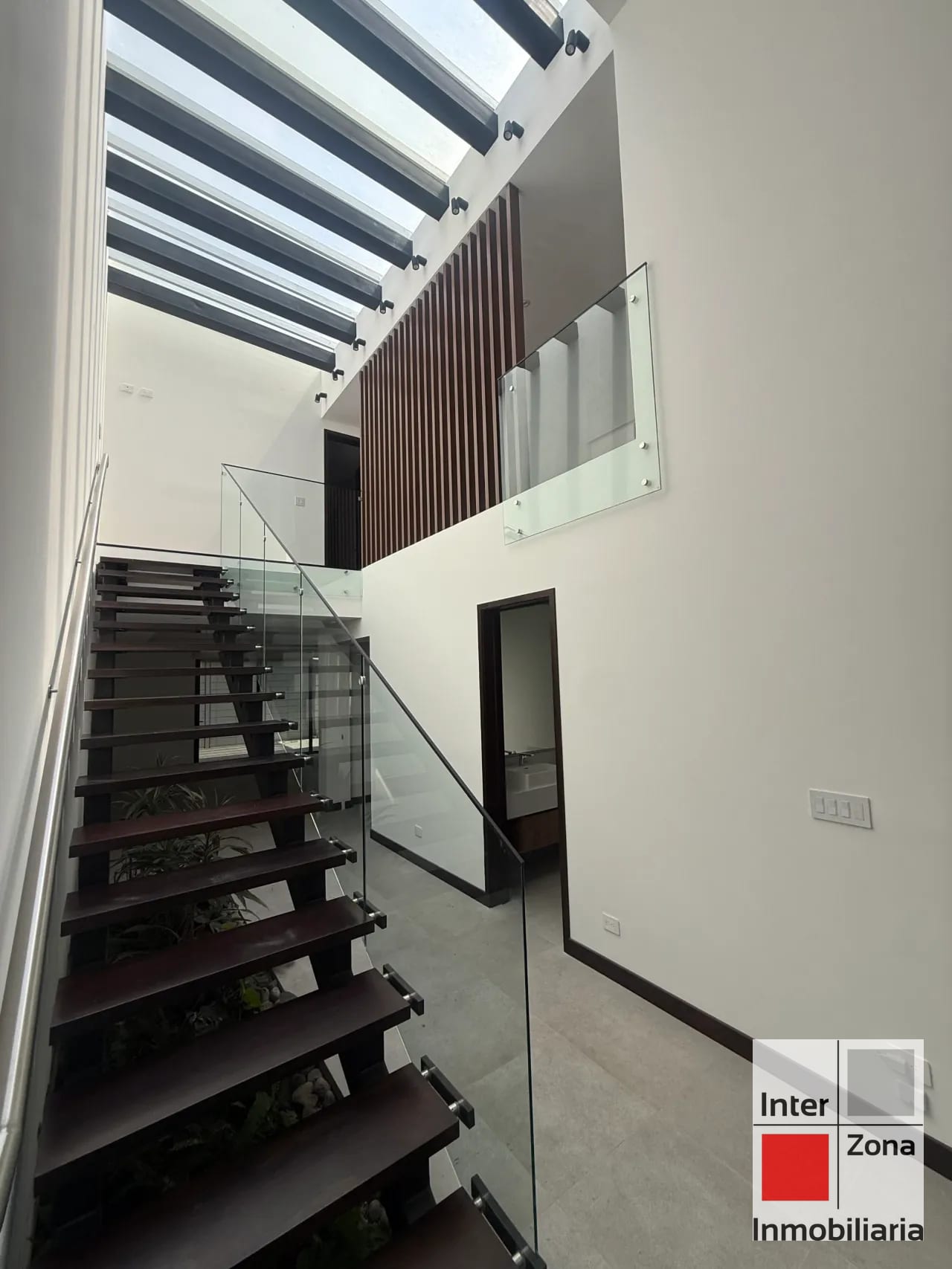 Casa en renta, Zona 10 — Casa en Alquiler en Zona 10, Guatemala, Ciudad — foto 8 de 17