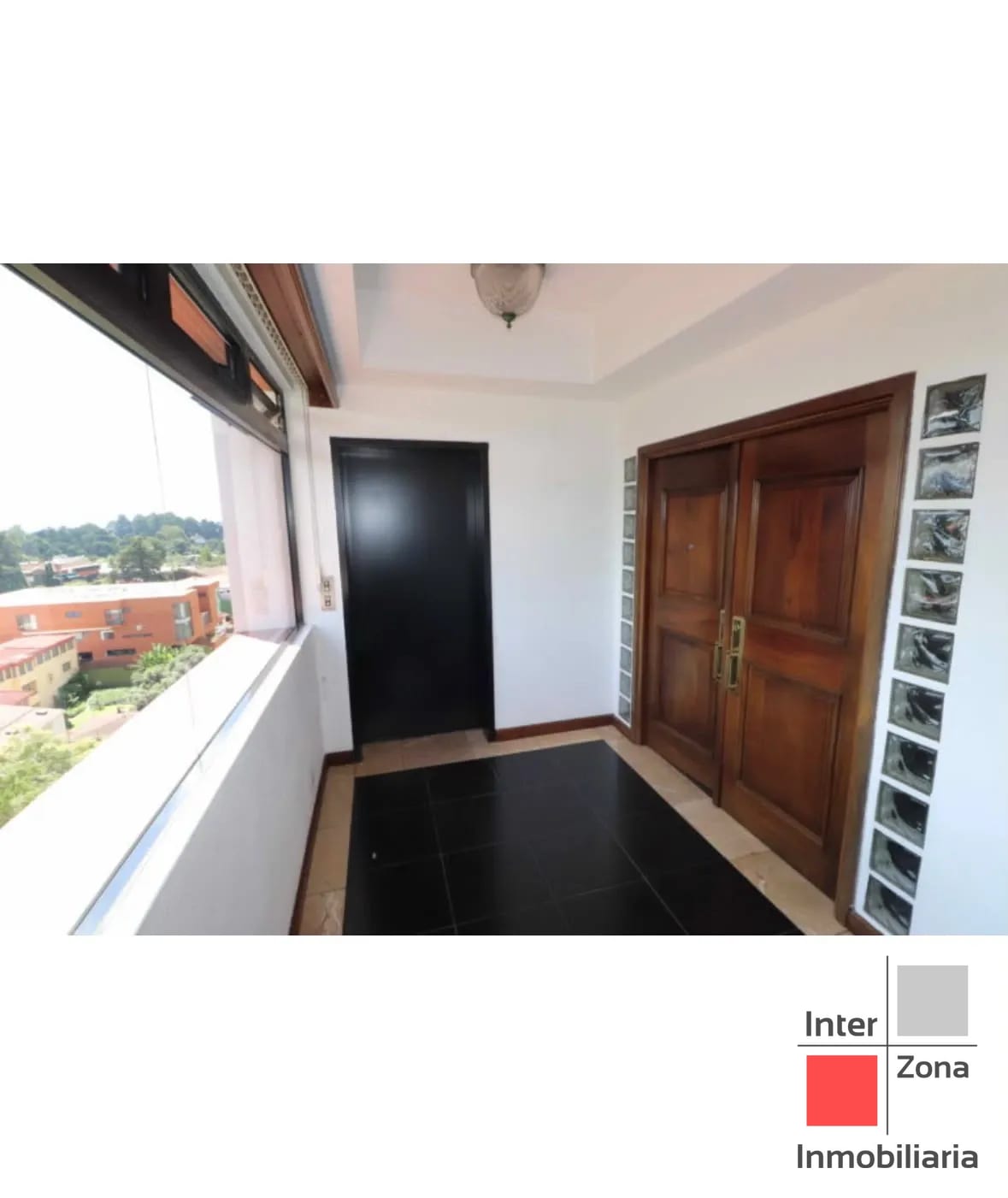 Apartamento de dos habitaciones con cuarto de servicio, Zona 14 — Apartamento en Alquiler en Torre Alba, Zona 14, Guatemala, Ciudad — foto 1 de 9