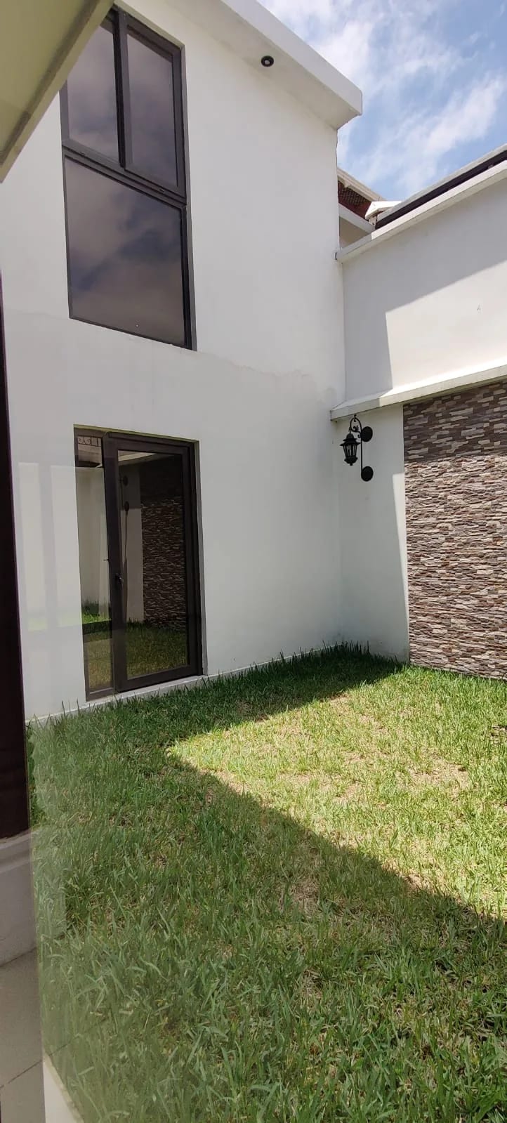 Villa San Juan hermosa casa colonial a minutos de Antigua Guatemala — Casa en Venta en Antigua, Sacatepéquez — foto 7 de 10