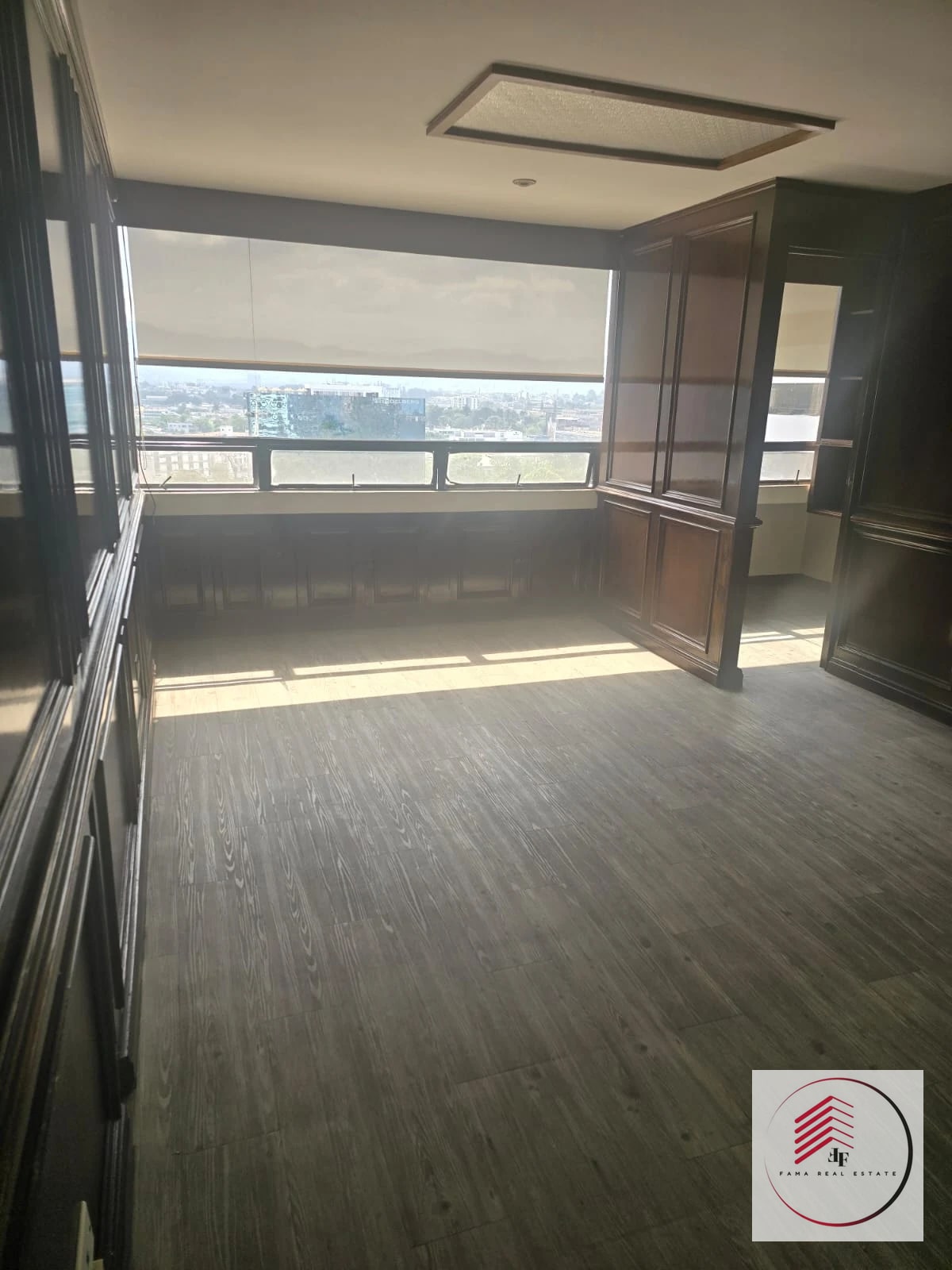 ALQUILER DE ESPACIOSA OFICINA EN EDIFICIO GEMINIS 10 EN ZONA 10 DE 140 M² — Oficina en Venta en Zona 10, Guatemala, Ciudad — foto 1 de 11