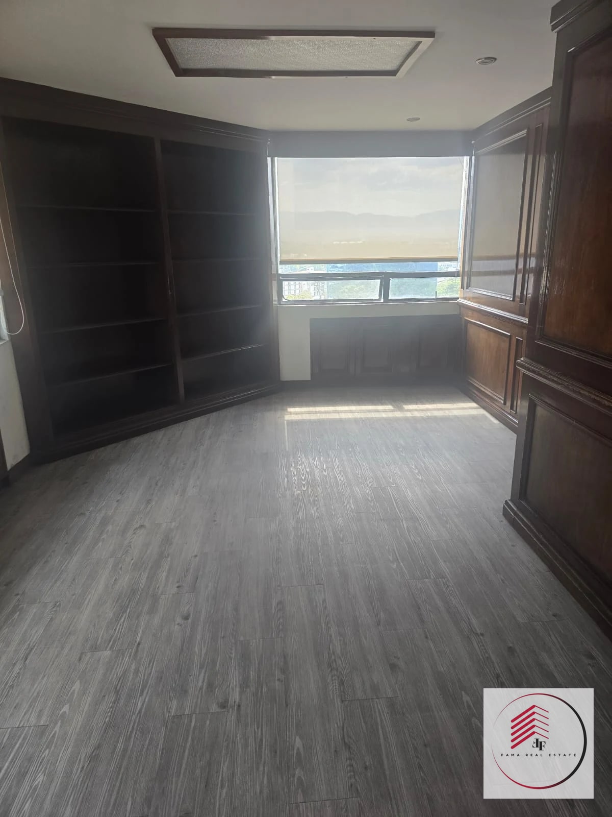 ALQUILER DE ESPACIOSA OFICINA EN EDIFICIO GEMINIS 10 EN ZONA 10 DE 140 M² — Oficina en Venta en Zona 10, Guatemala, Ciudad — foto 4 de 11