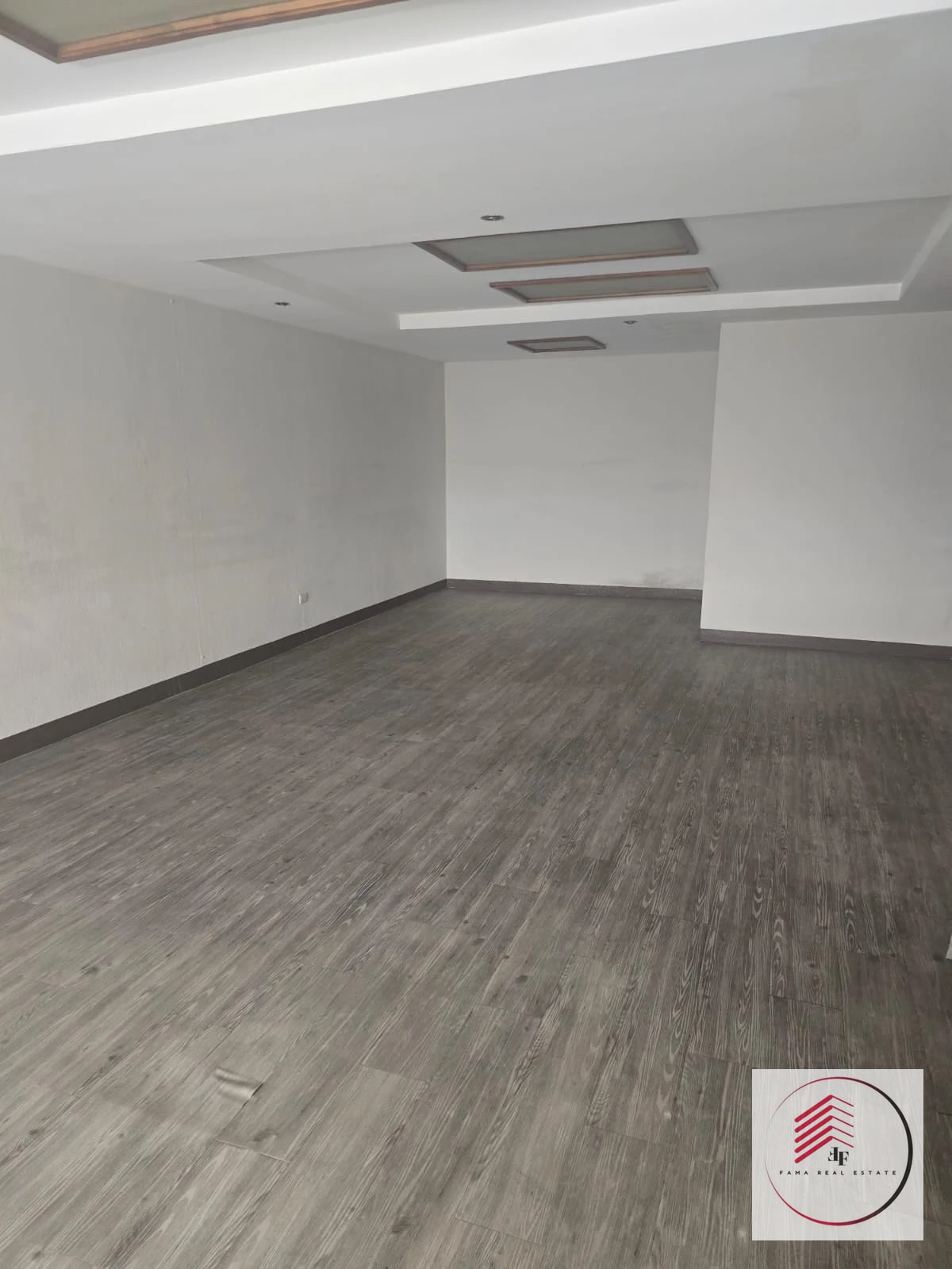 ALQUILER DE ESPACIOSA OFICINA EN EDIFICIO GEMINIS 10 EN ZONA 10 DE 140 M² — Oficina en Venta en Zona 10, Guatemala, Ciudad — foto 7 de 11