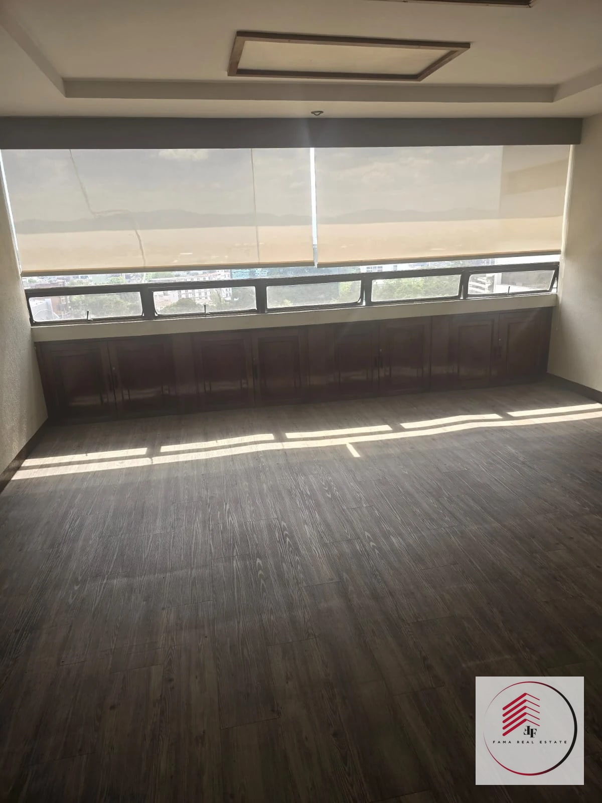 ALQUILER DE ESPACIOSA OFICINA EN EDIFICIO GEMINIS 10 EN ZONA 10 DE 140 M² — Oficina en Venta en Zona 10, Guatemala, Ciudad — foto 9 de 11