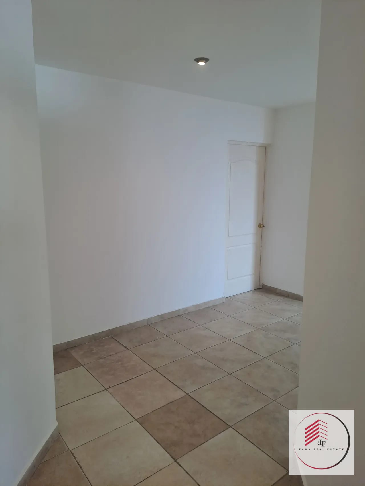 Alquiler de apartamento en zona 15 Vista Hermosa a 2 a dos cuadras de Boulevard Vista Hermosa — Apartamento en Alquiler en Zona 15, Guatemala, Ciudad — foto 5 de 14