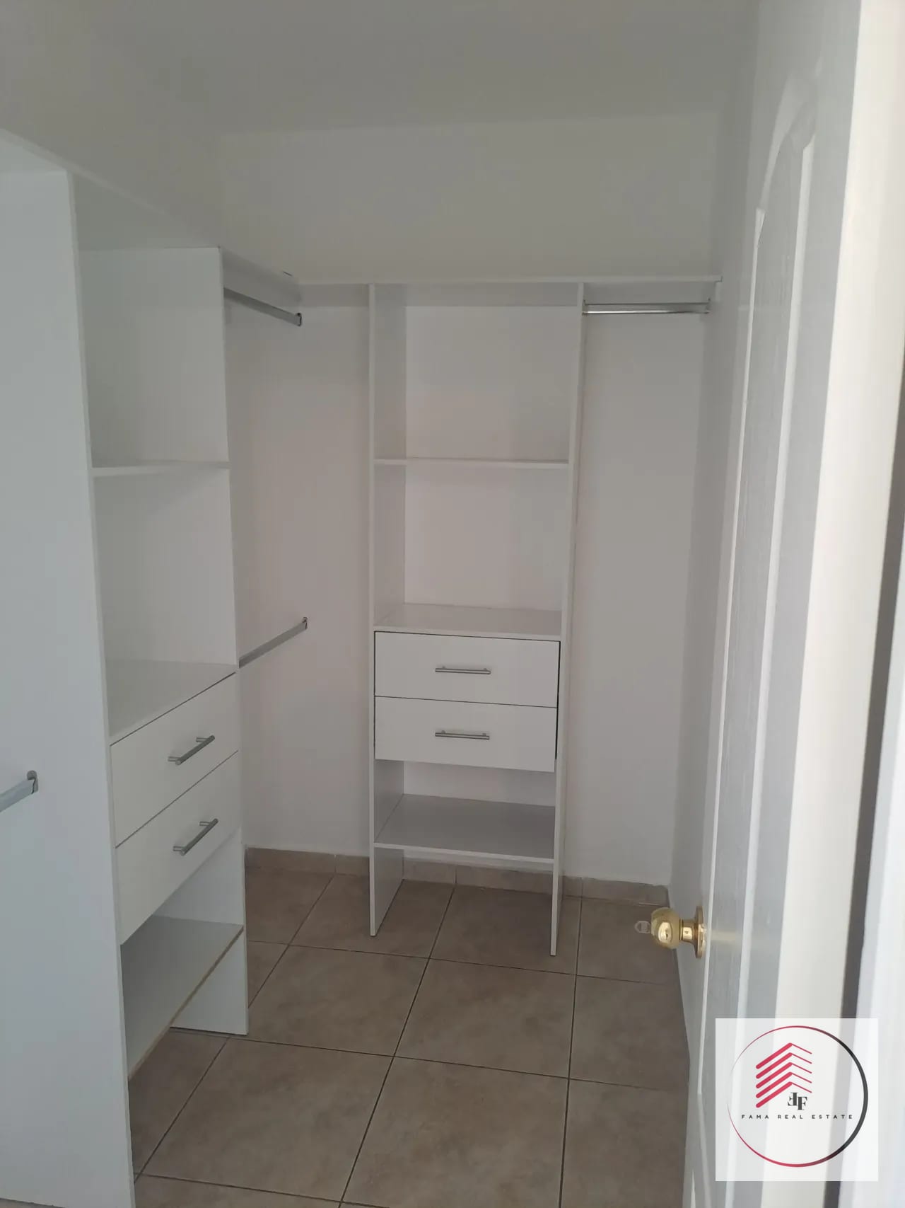 Alquiler de apartamento en zona 15 Vista Hermosa a 2 a dos cuadras de Boulevard Vista Hermosa — Apartamento en Alquiler en Zona 15, Guatemala, Ciudad — foto 13 de 14