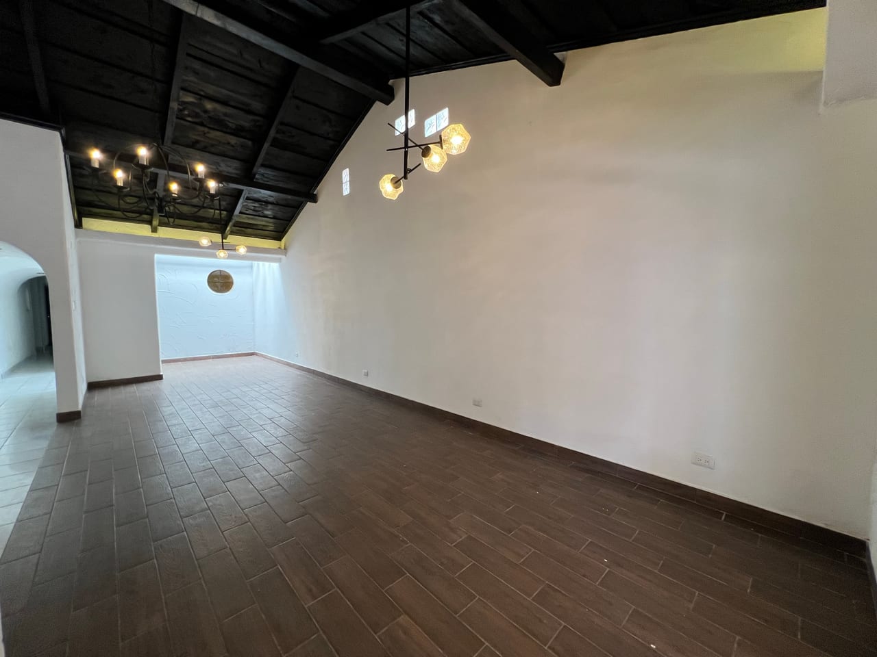 Alquiler casa de 1 Nivel y 4 Dormitorios | Terravista Km 16.5 Carr. Olmeca — Casa en Alquiler en Terravista, Carretera a El Salvador, Guatemala, Ciudad — foto 2 de 16