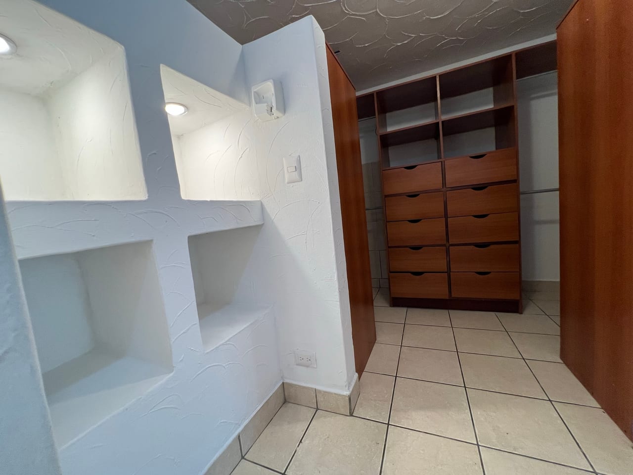 Alquiler casa de 1 Nivel y 4 Dormitorios | Terravista Km 16.5 Carr. Olmeca — Casa en Alquiler en Terravista, Carretera a El Salvador, Guatemala, Ciudad — foto 9 de 16