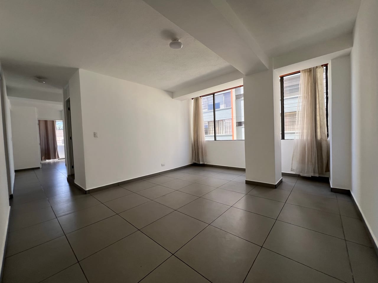 Venta amplio apartamento 3 Dormitorios | Moradas del Acueducto zona 10 — Apartamento en Venta en Moradas del Acueducto, Zona 10, Guatemala, Ciudad — foto 3 de 13