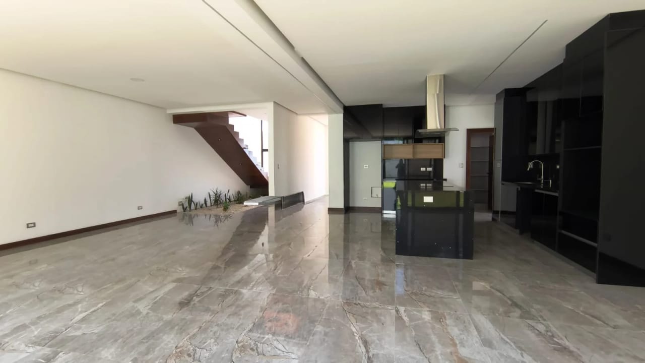 Casa Nueva Moderna en venta CAES Km 25 — Casa en Venta en Santa Elena Barillas, Guatemala, Ciudad — foto 1 de 14