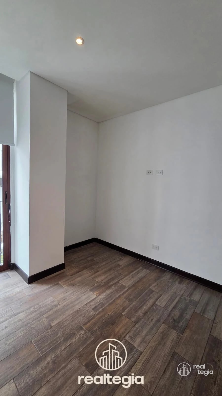APARTAMENTO EN LIRIOS DE CAYALÁ ZONA 16 — Apartamento en Venta en Zona 16, Guatemala, Ciudad — foto 6 de 12