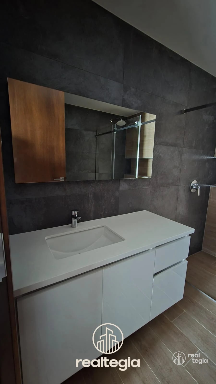APARTAMENTO EN GUARA ZONA 15 — Apartamento en Alquiler en Zona 15, Guatemala, Ciudad — foto 15 de 17