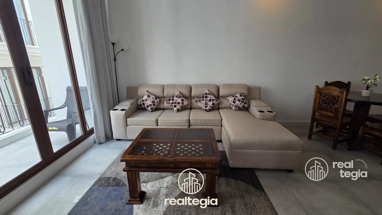 APARTAMENTO ANTARES DE CAYALÁ ZONA 16 — Apartamento en Alquiler en Zona 16, Guatemala, Ciudad — foto 1 de 8