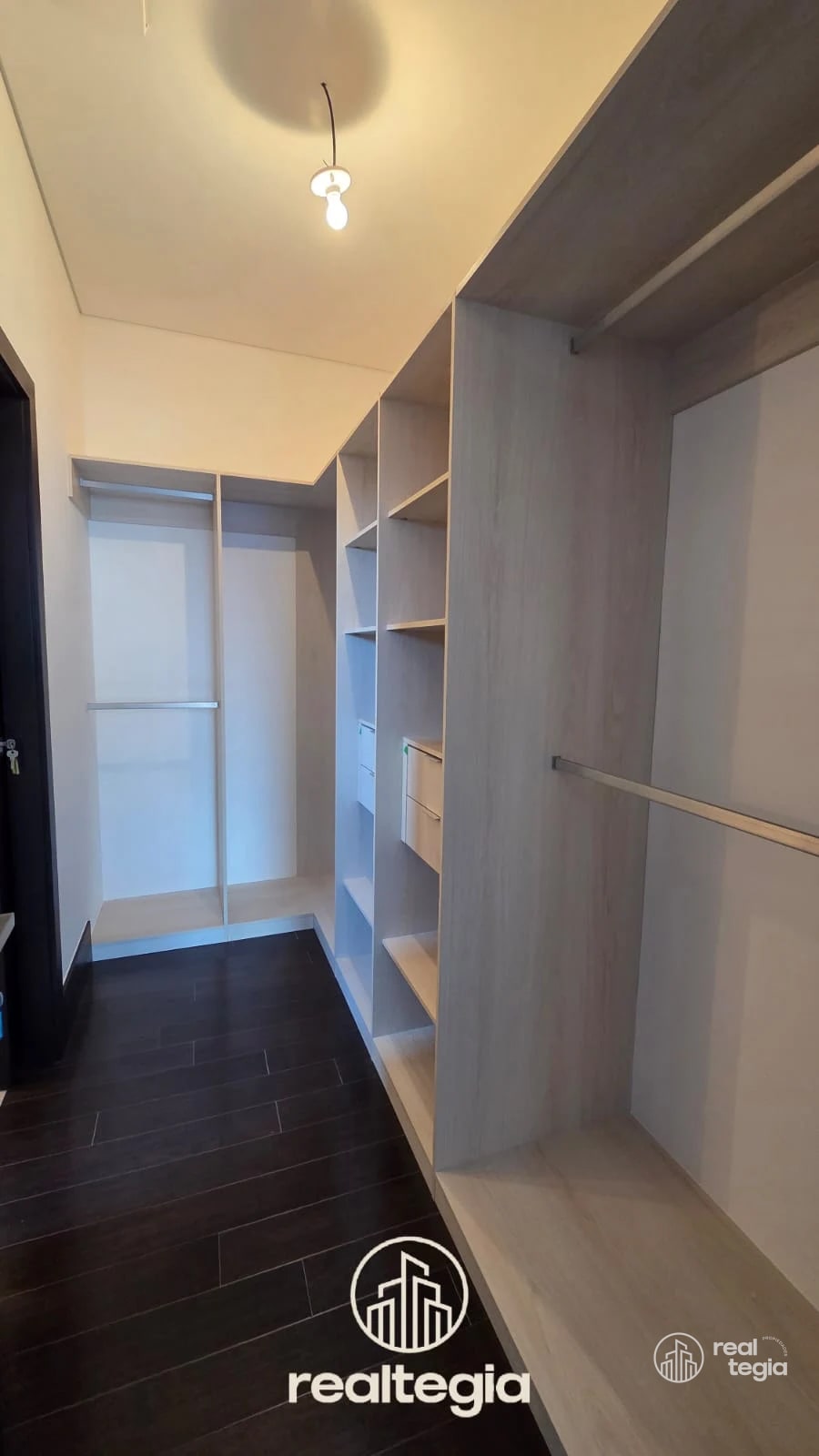PENTHOUSE NOGALES DE CAYALÁ ZONA 16 — Apartamento en Venta en Zona 16, Guatemala, Ciudad — foto 17 de 17